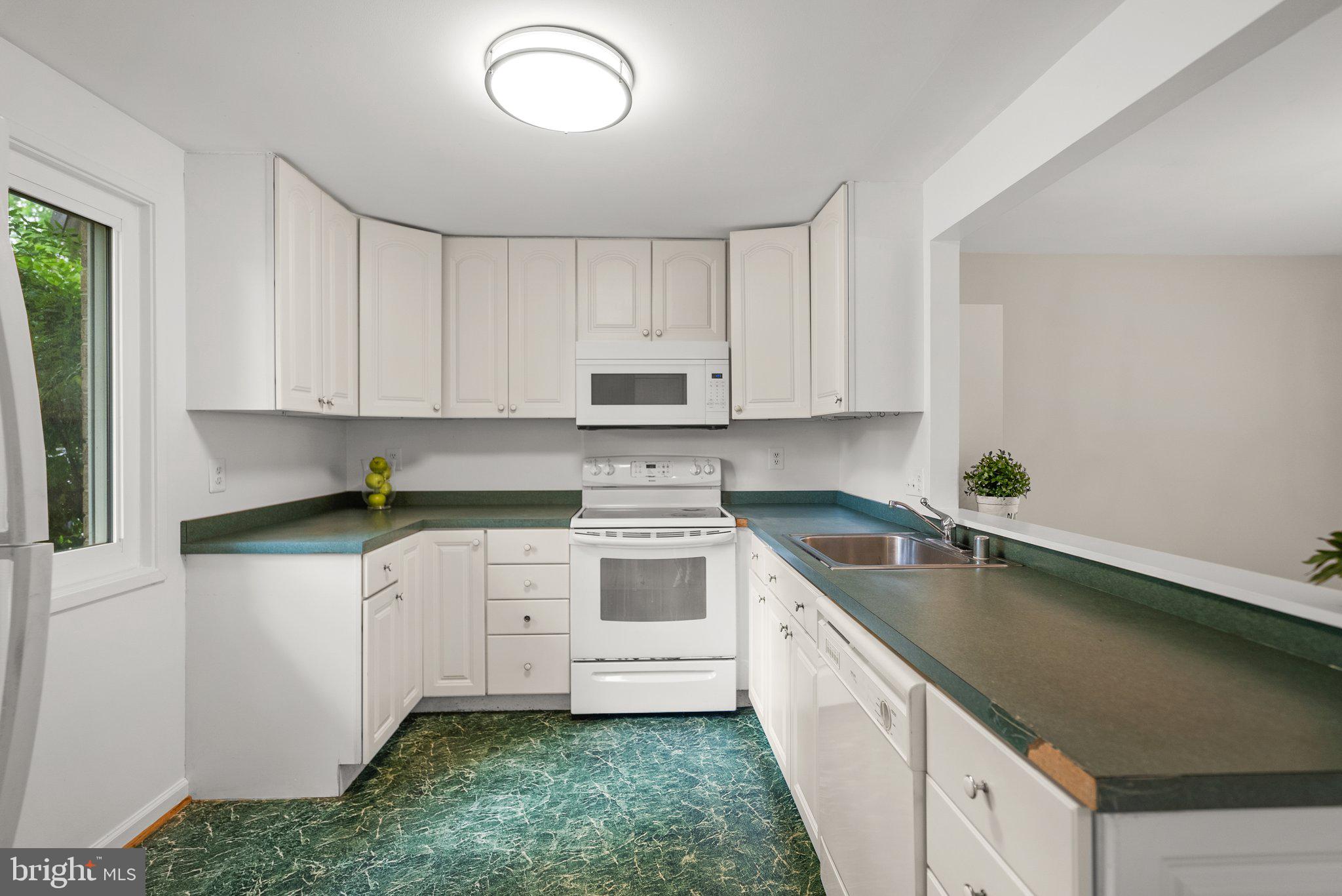 STEDWICK TOWNHOUSES - Residential