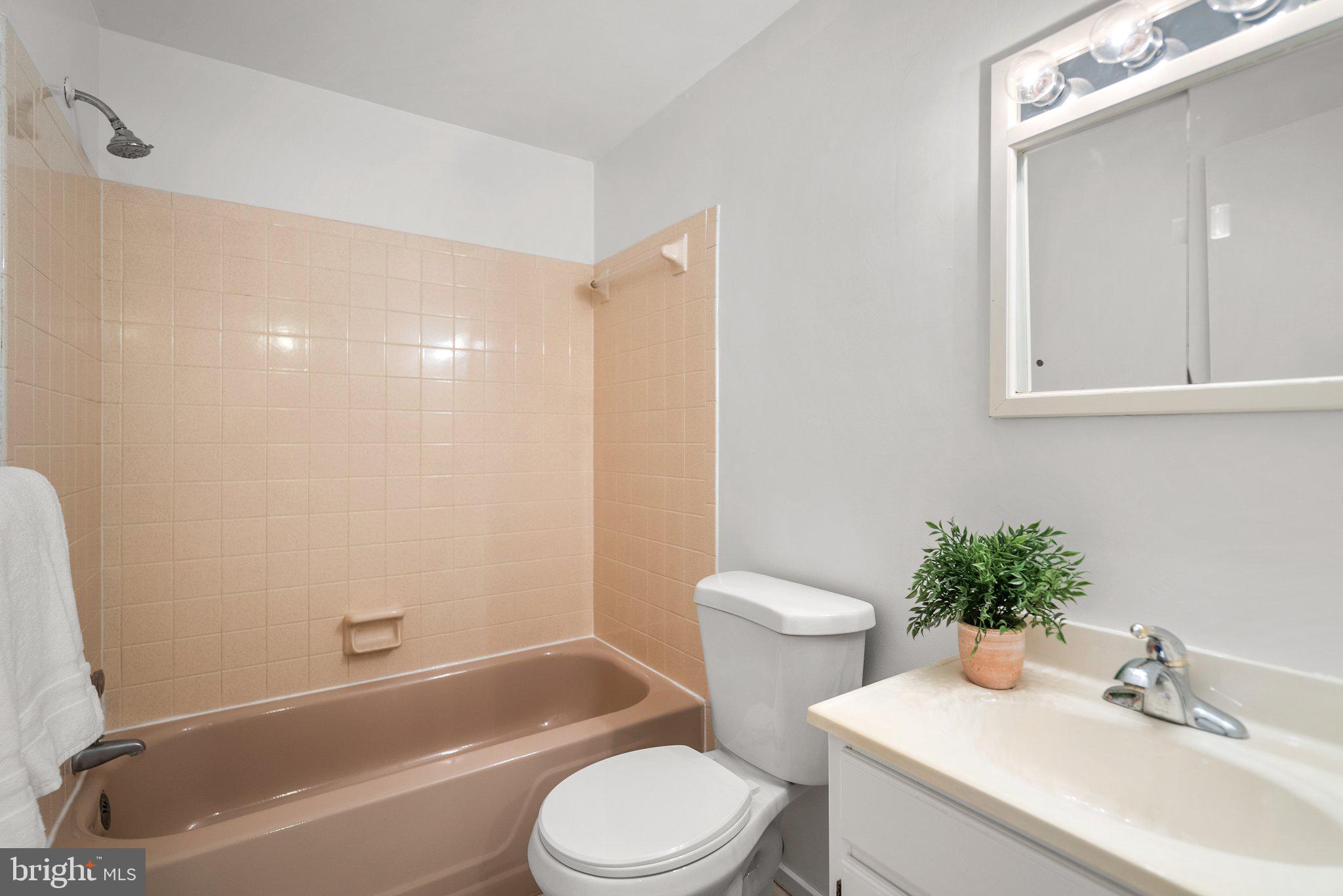 STEDWICK TOWNHOUSES - Residential