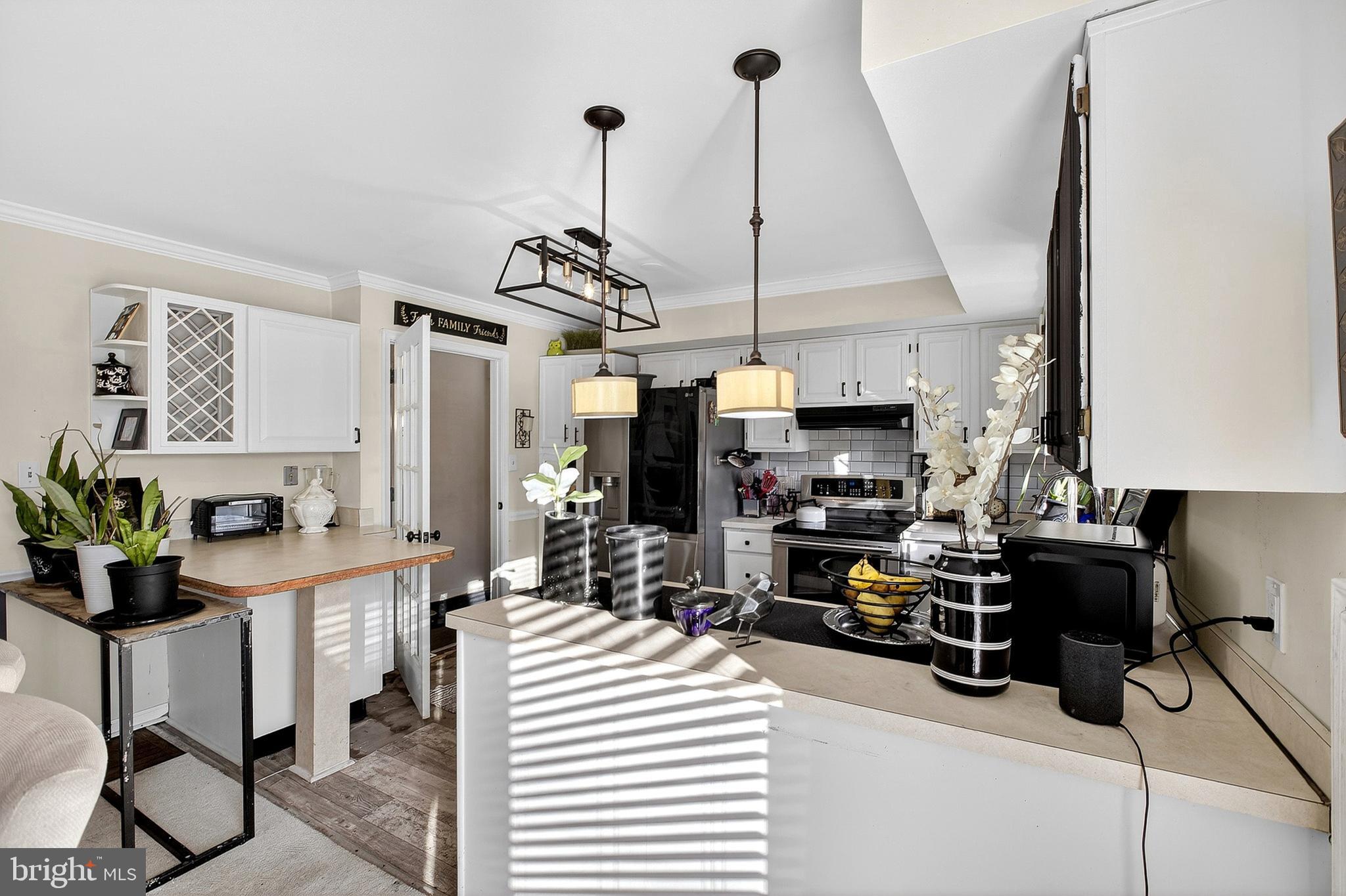 HICKORY WOODS - Residential