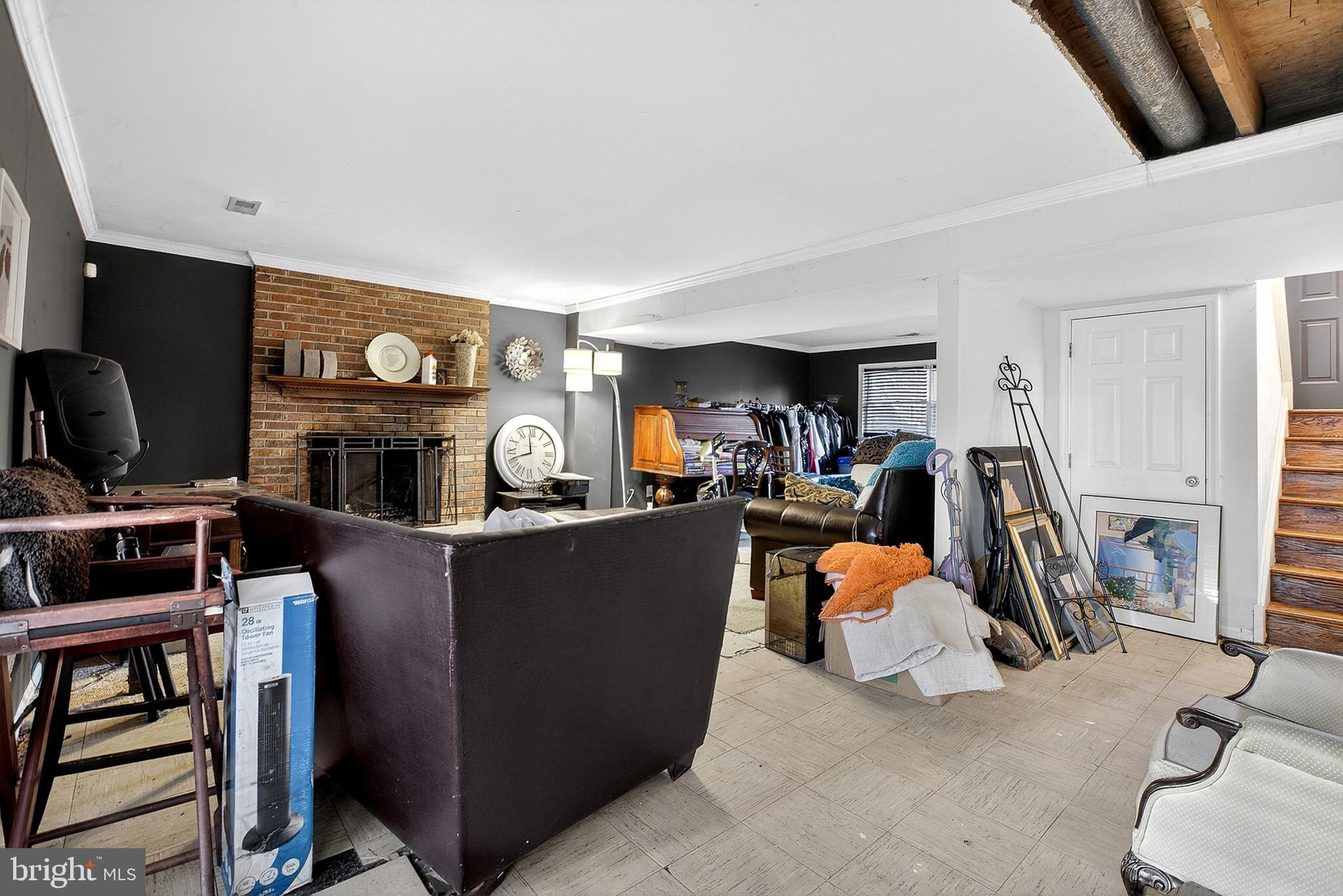 HICKORY WOODS - Residential