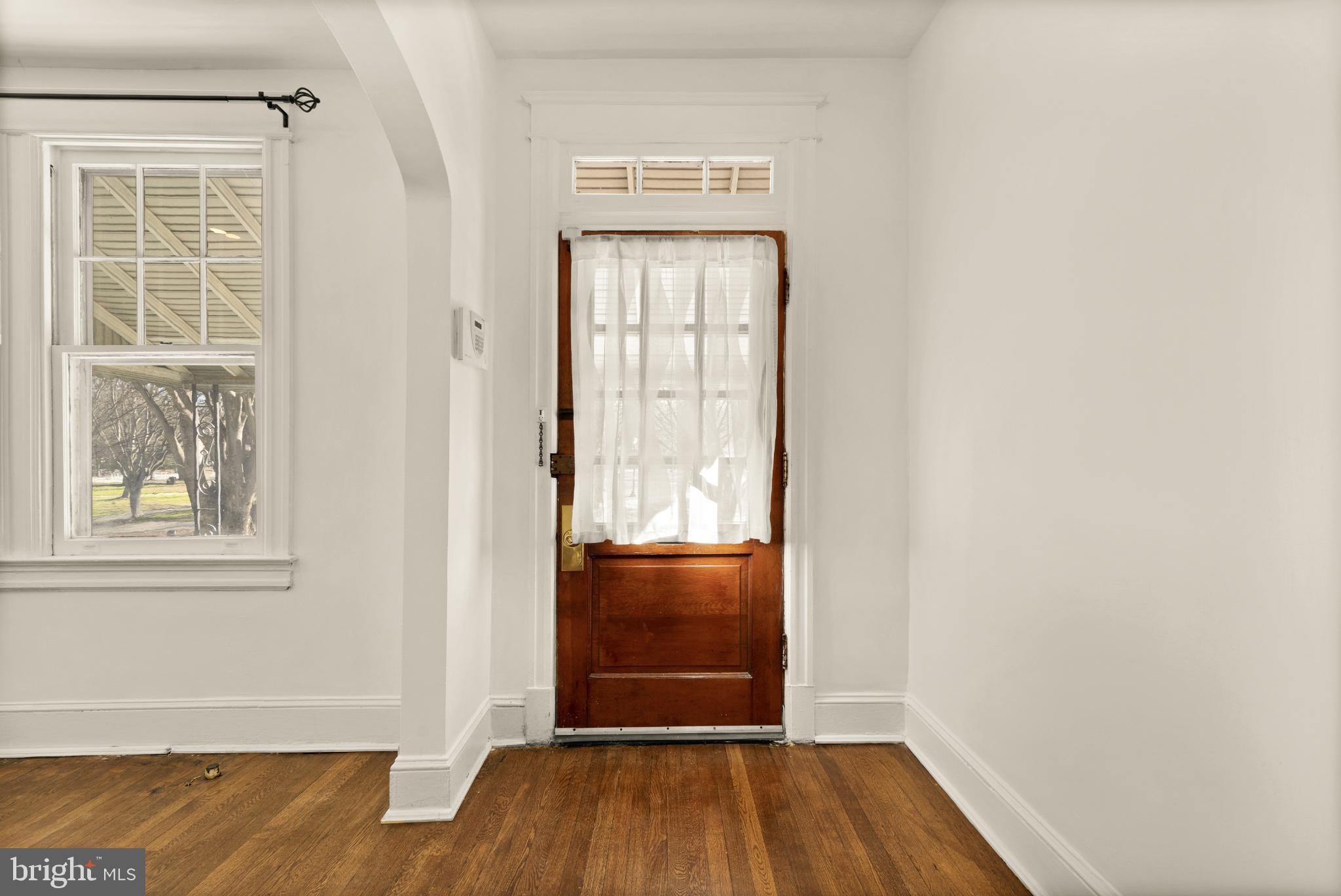 38 SHERMAN CIRCLE NW