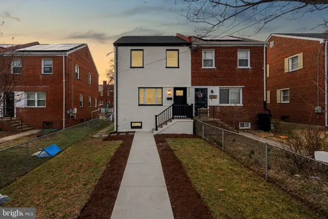 5004 Sargent Road NE, Washington, DC MLS: DCDC2188314