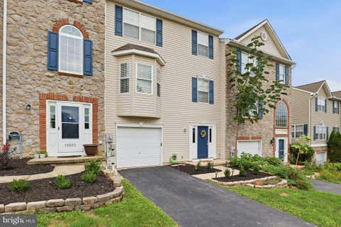 Townhouse For Sale - 16853 Roosevelt Lane<br/> SHREWSBURY, PA 17361