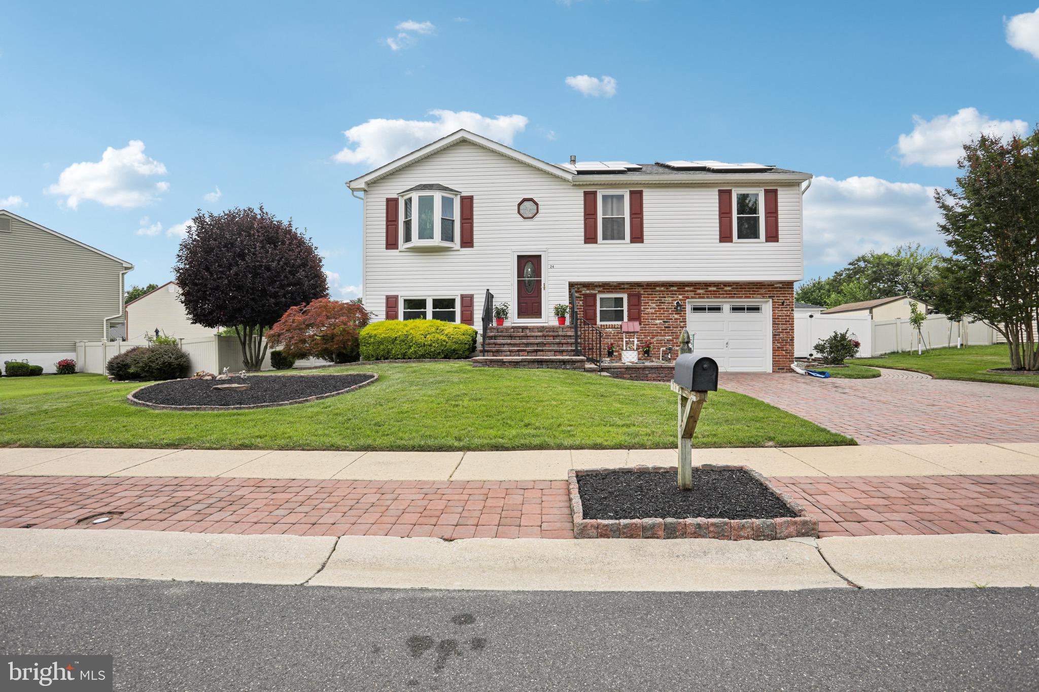 24 BROOKSTONE DRIVE