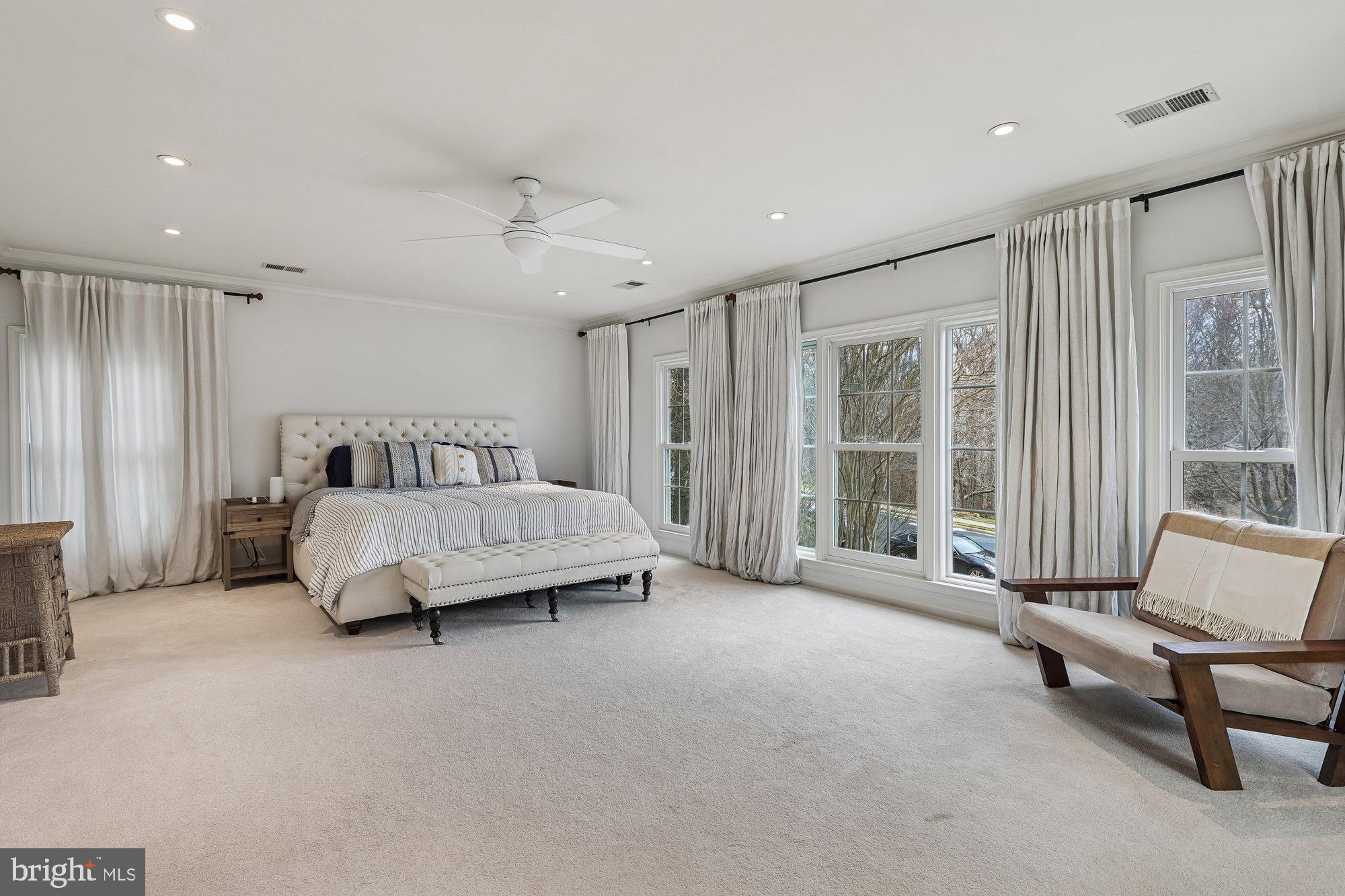 CROSSPOINTE - Residential