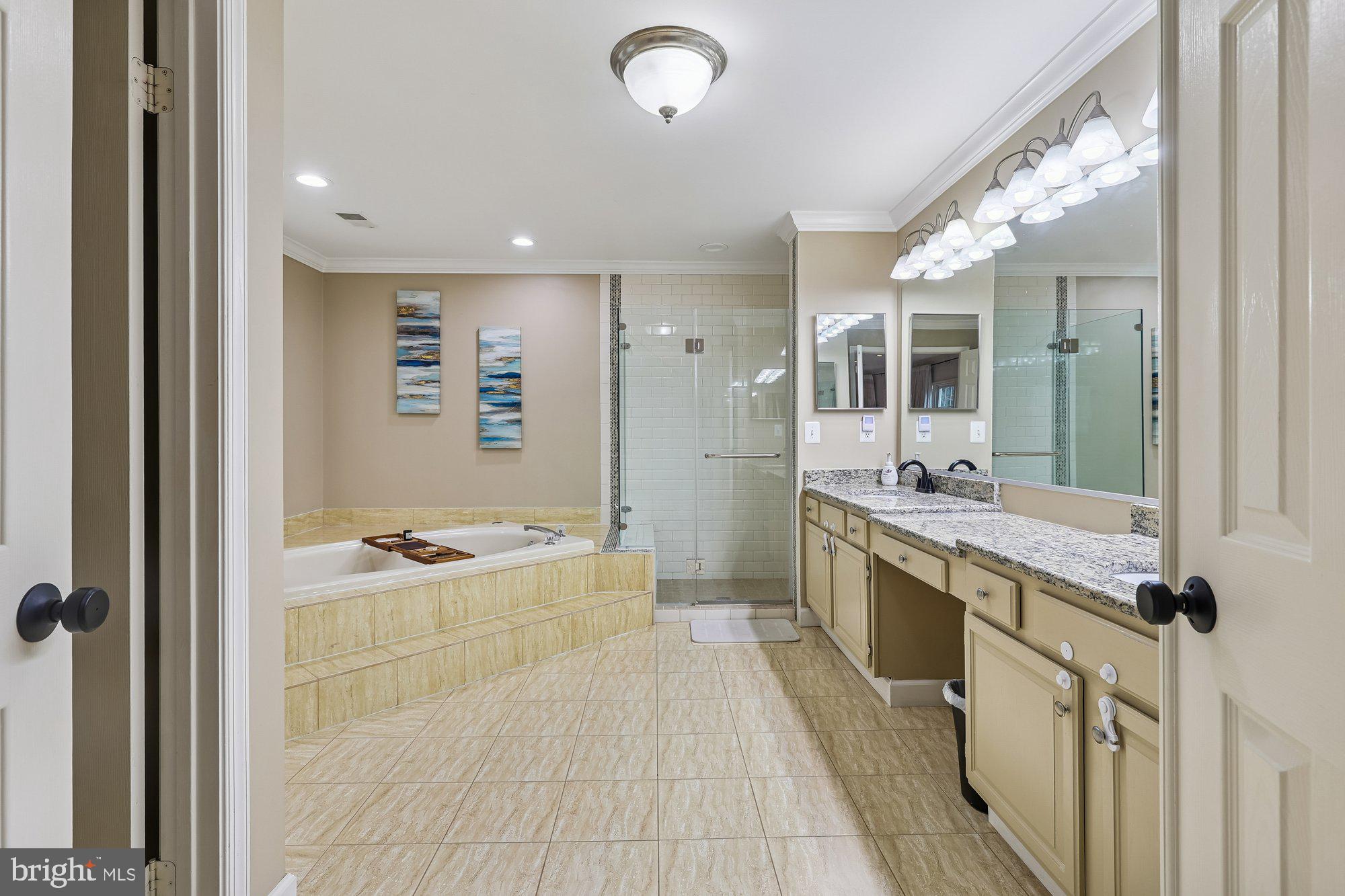 CROSSPOINTE - Residential