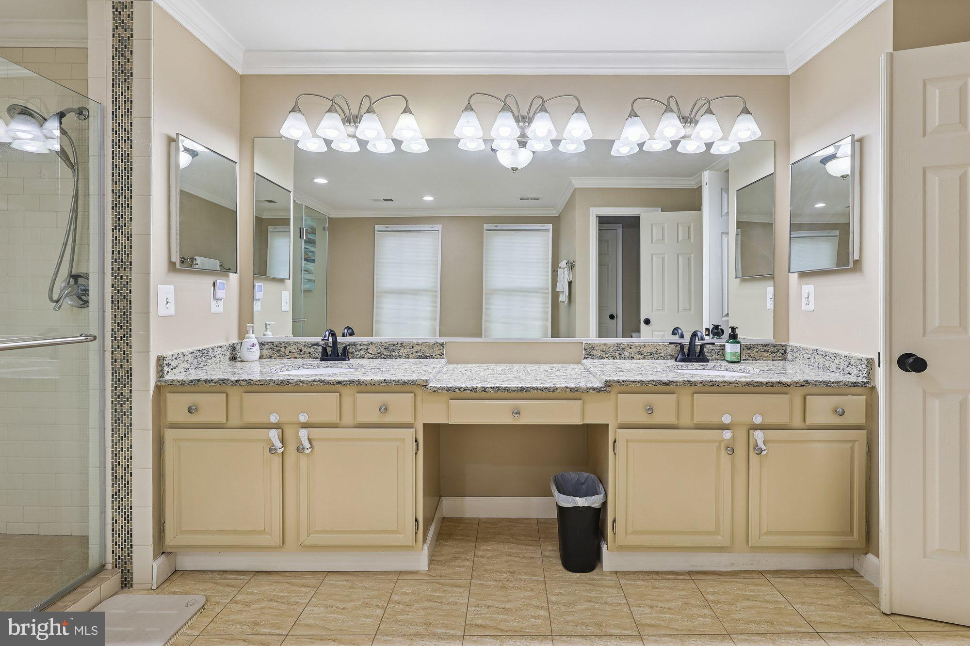 CROSSPOINTE - Residential