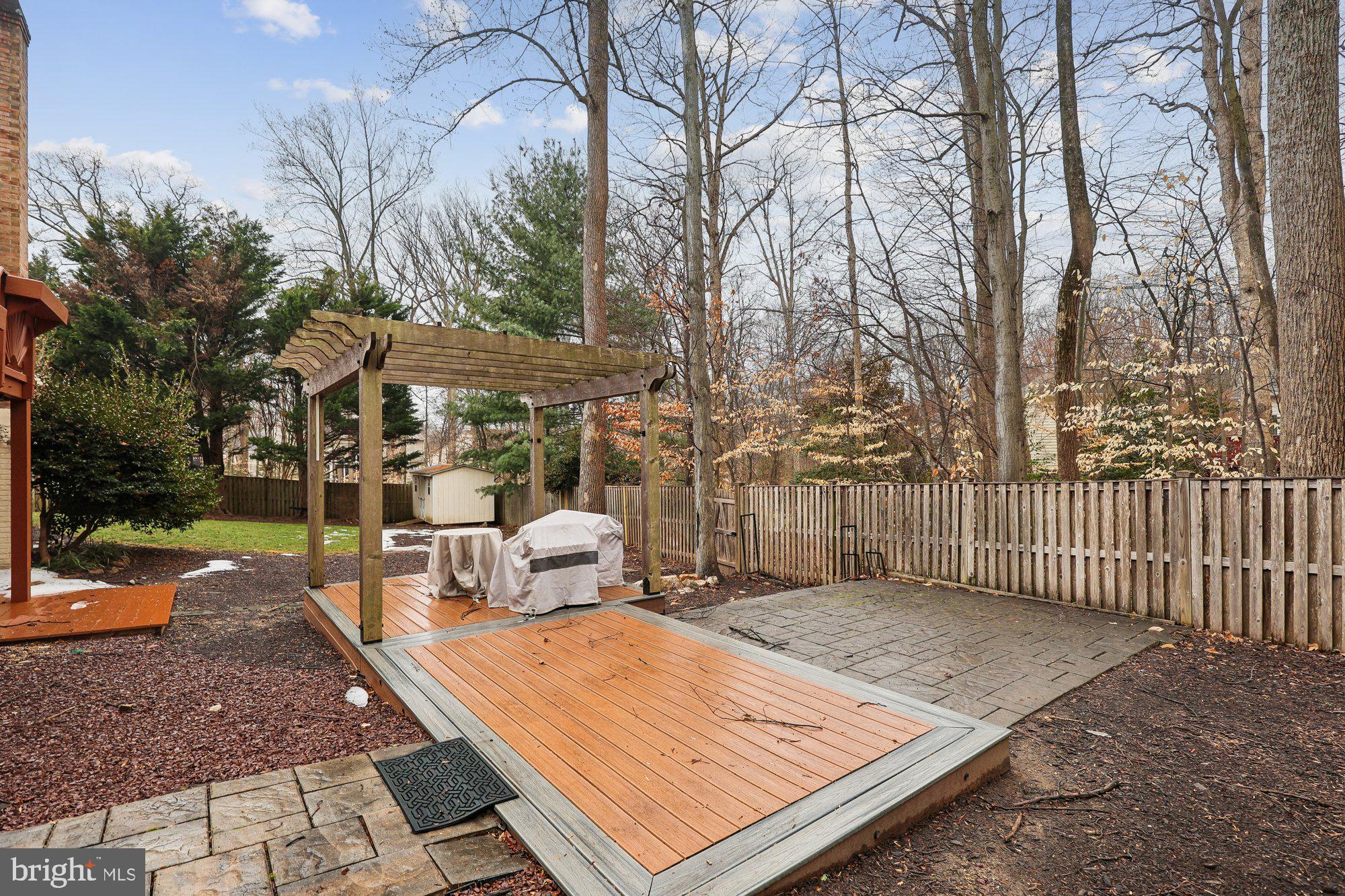 CROSSPOINTE - Residential