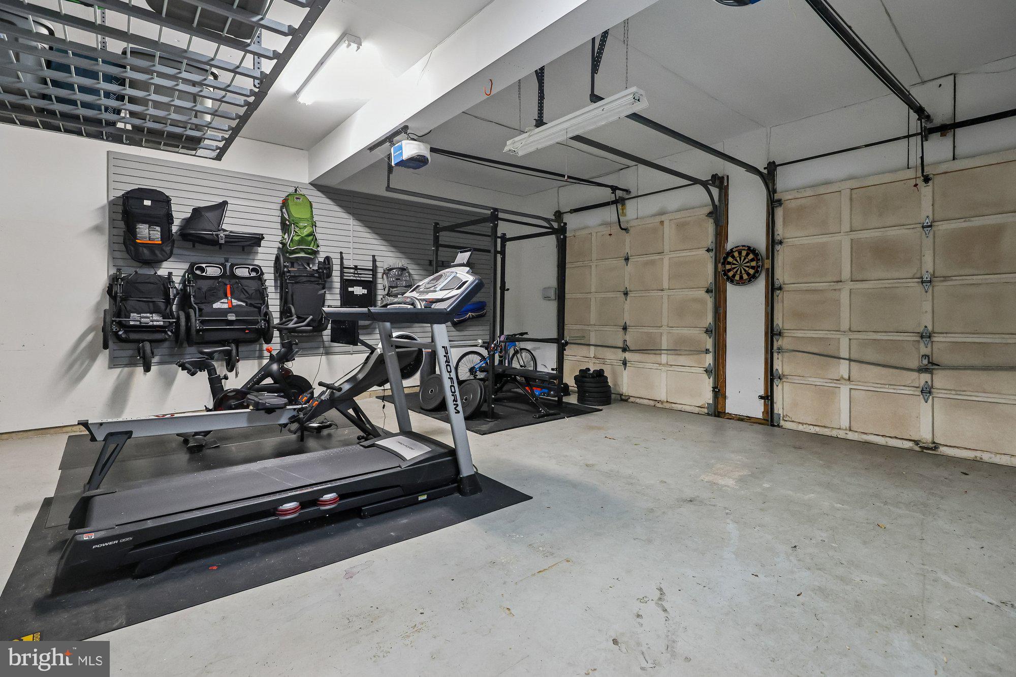 CROSSPOINTE - Residential