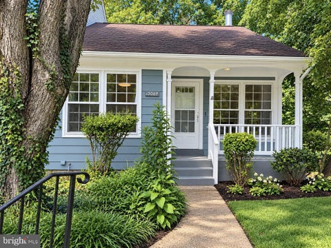 Townhouse For Rent - 15069 Maple Glen Court<br/> DUMFRIES, VA 22025