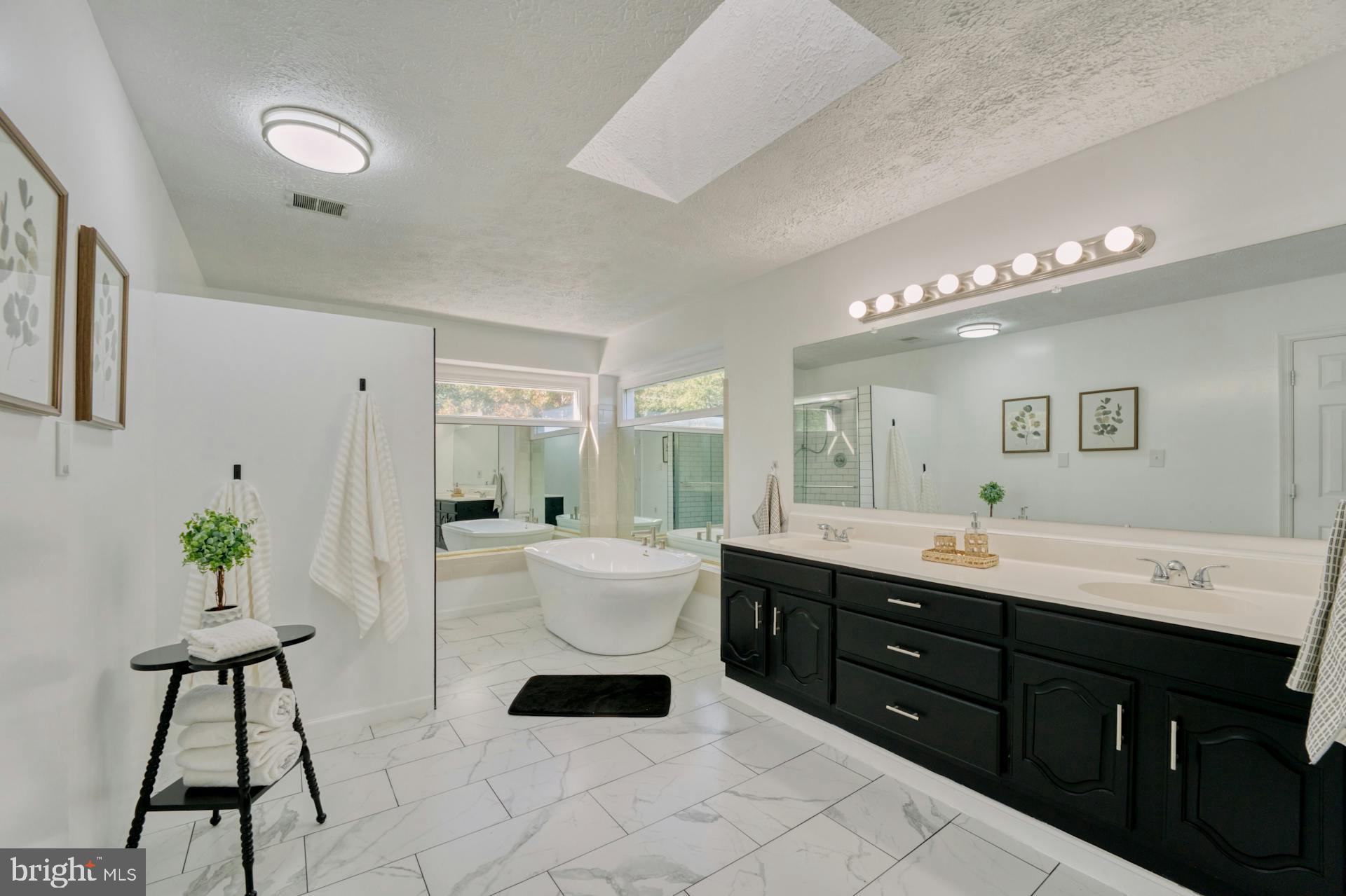 SHAKER WOODS - Residential