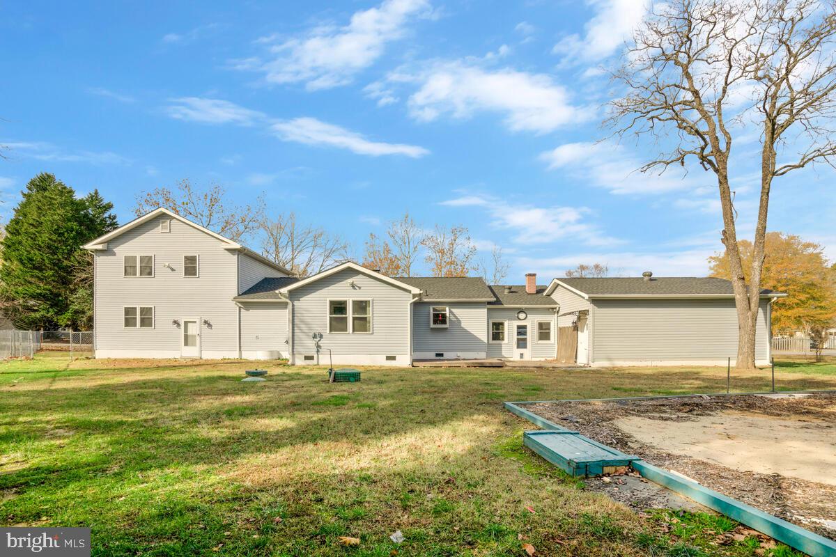 GOLDEN BEACH - Residential