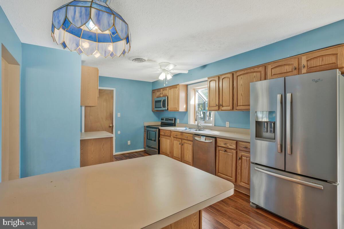 GOLDEN BEACH - Residential