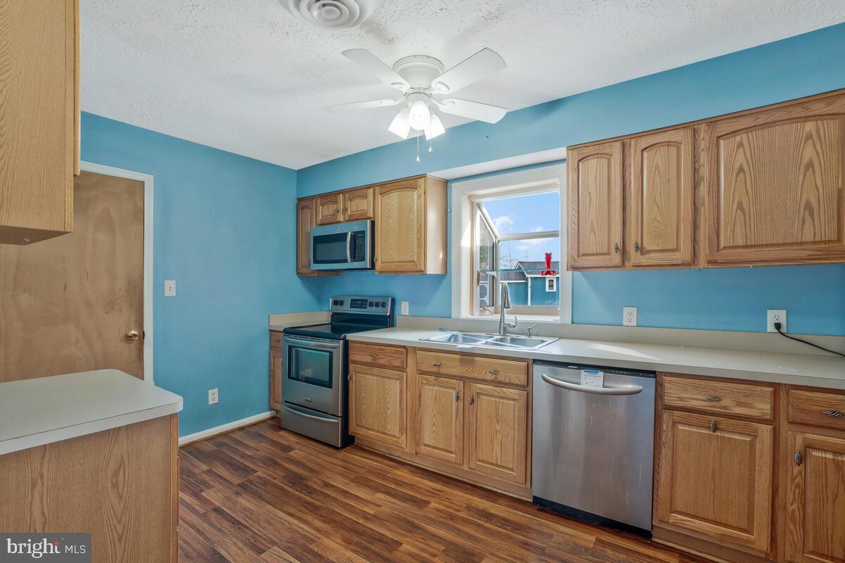 GOLDEN BEACH - Residential