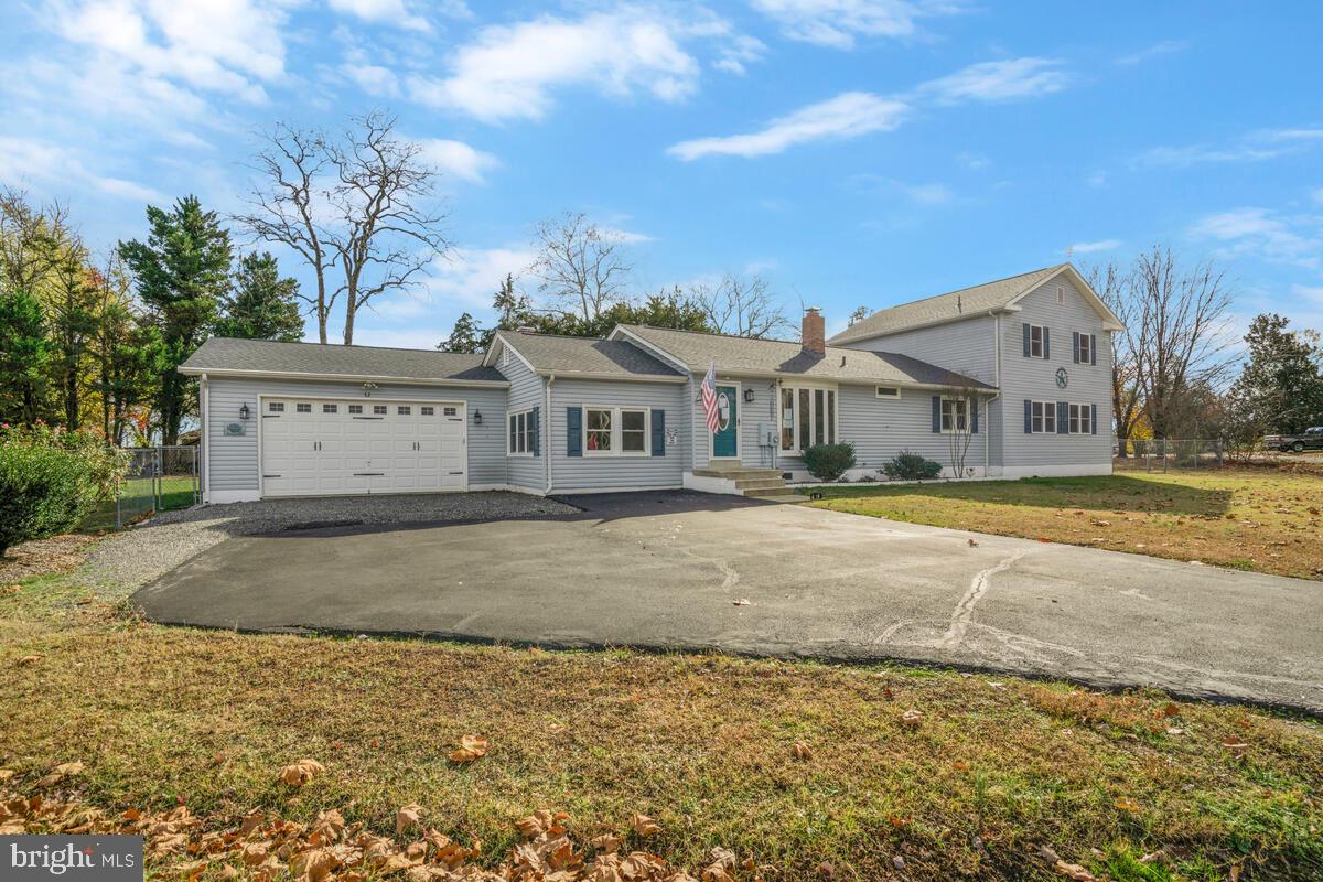 GOLDEN BEACH - Residential