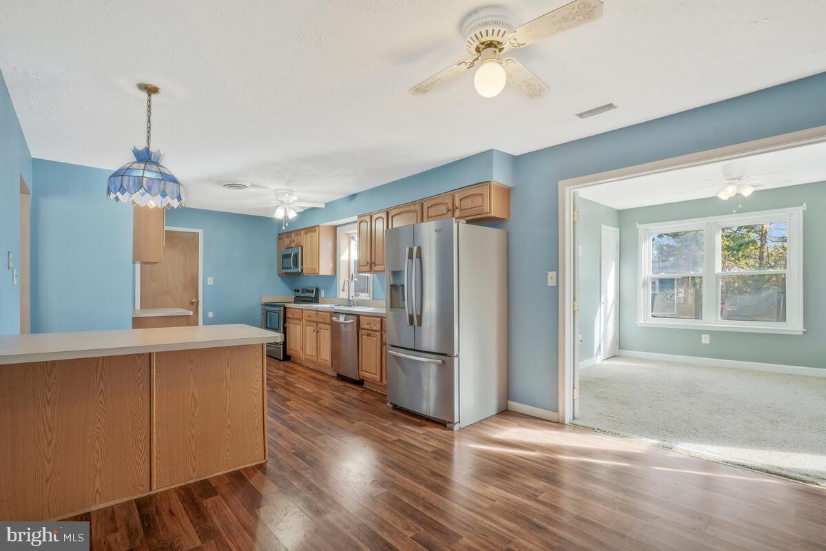 GOLDEN BEACH - Residential