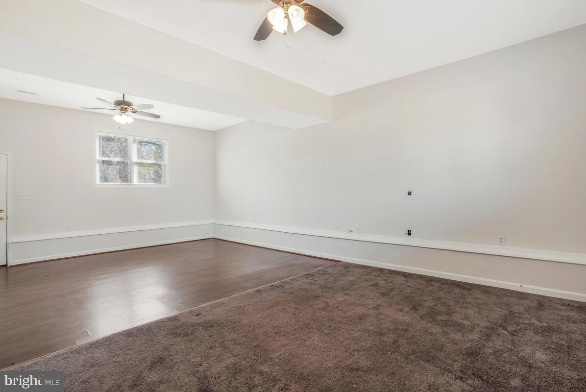 GOLDEN BEACH - Residential