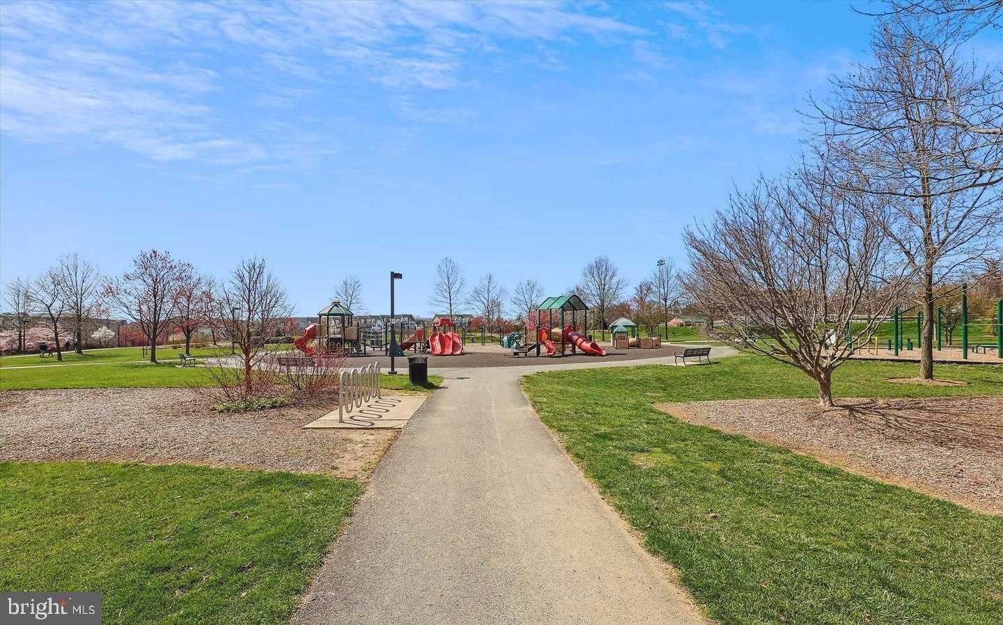 KING FARM BAILEYS COMMON - Residential