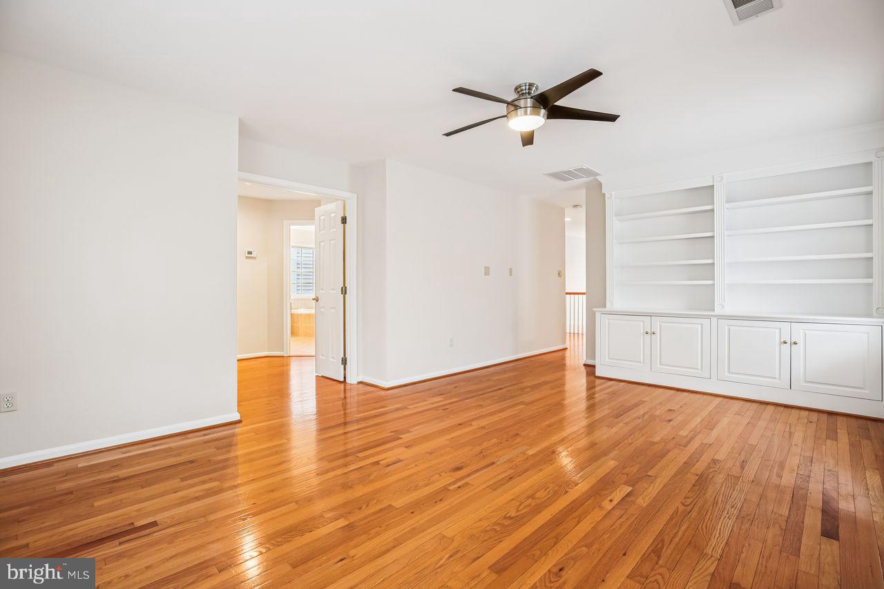 KING FARM BAILEYS COMMON - Residential