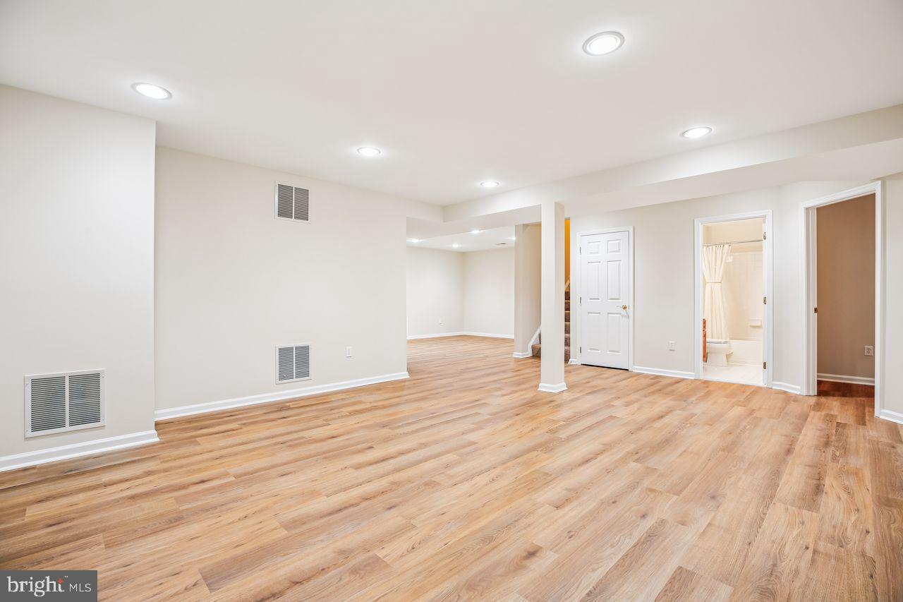 KING FARM BAILEYS COMMON - Residential