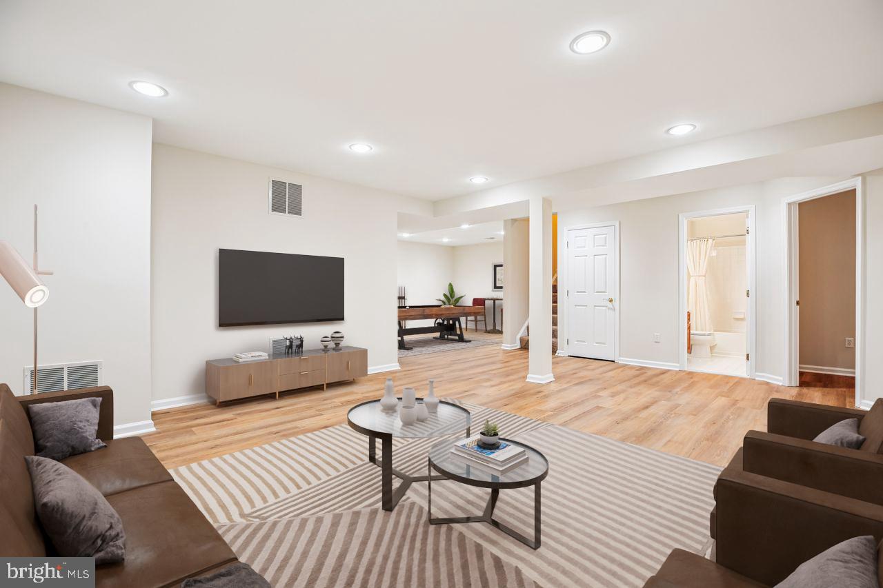 KING FARM BAILEYS COMMON - Residential