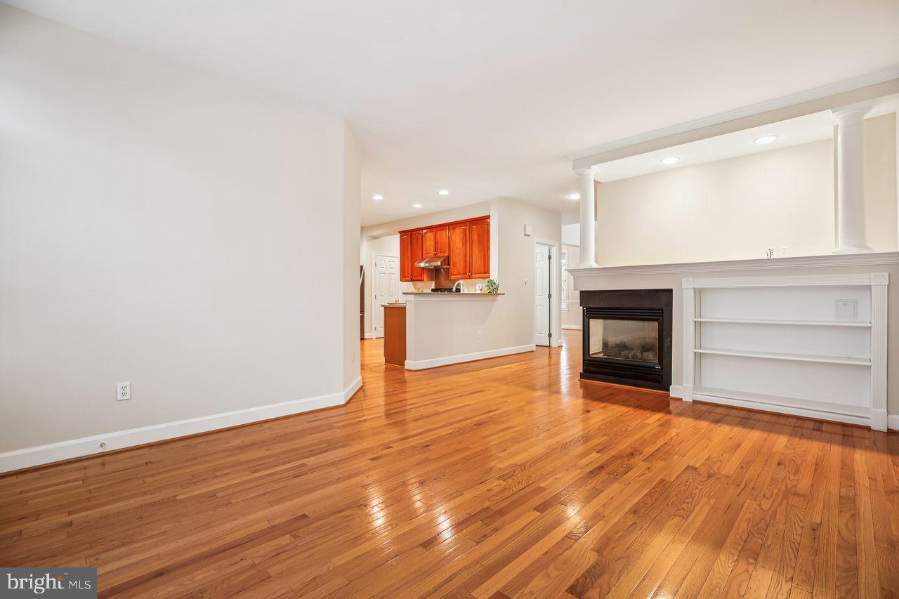 KING FARM BAILEYS COMMON - Residential