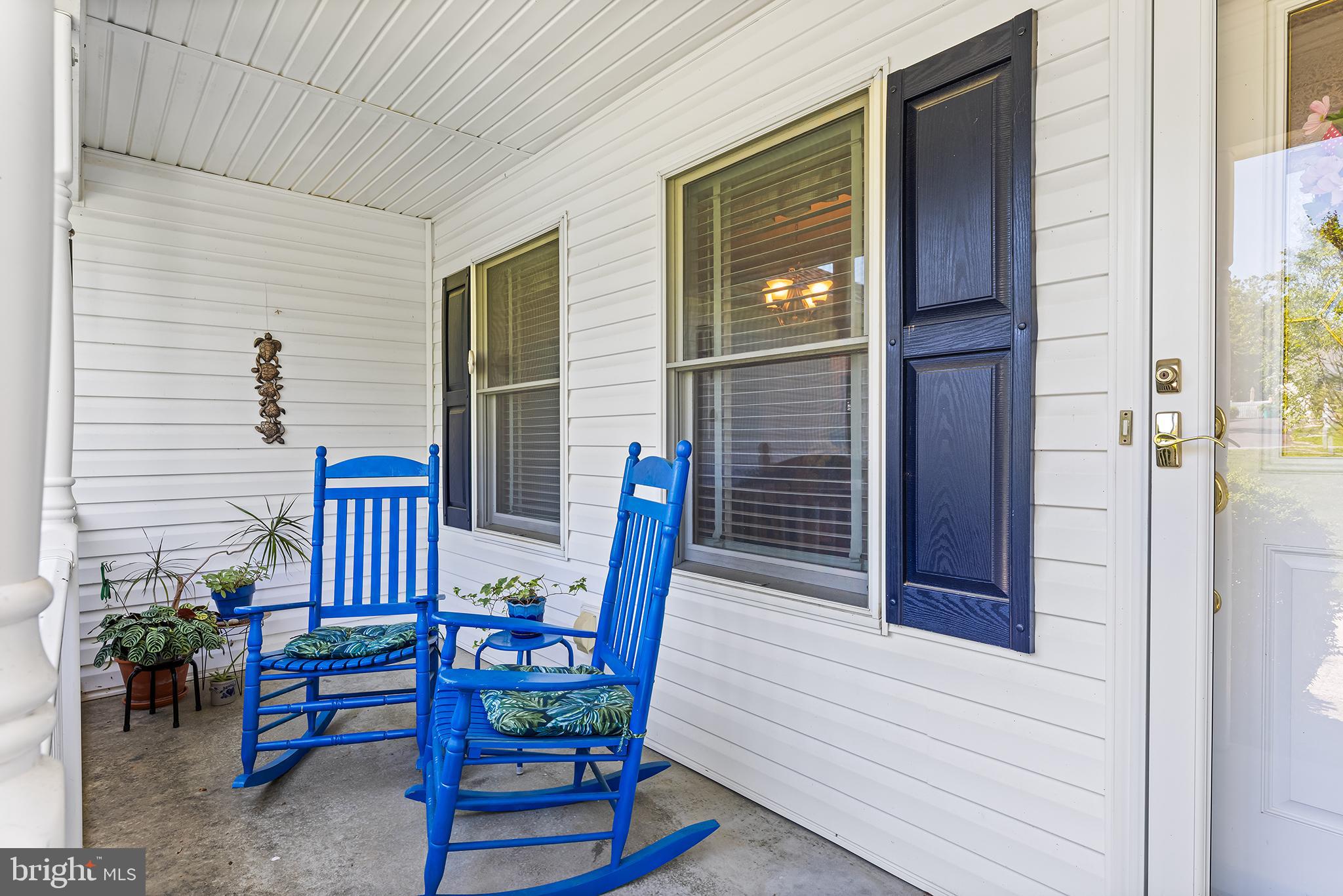 811 S MEADOWVIEW DRIVE