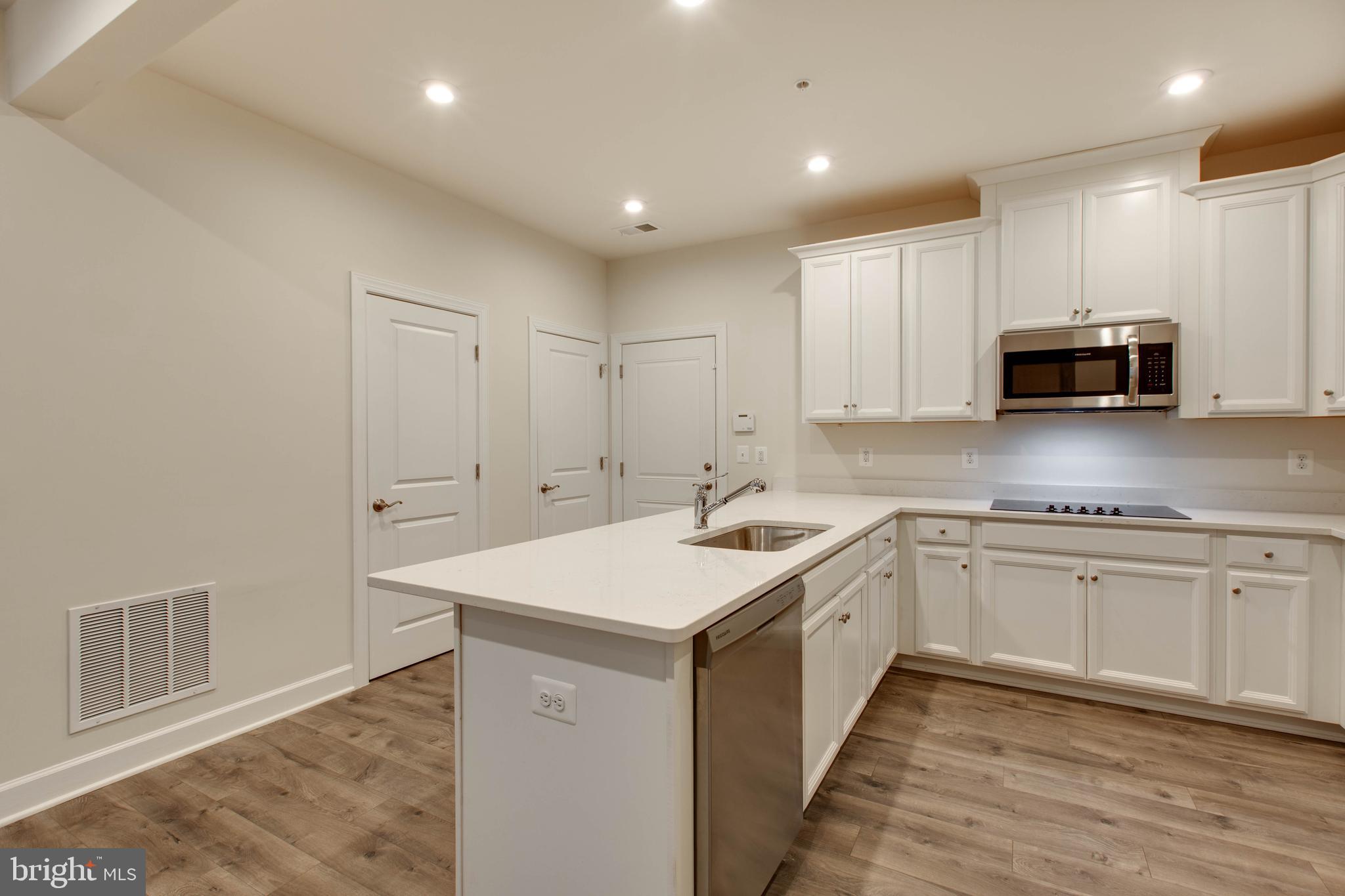 THE VILLAGE AT ARUNDEL MILLS - Residential Lease