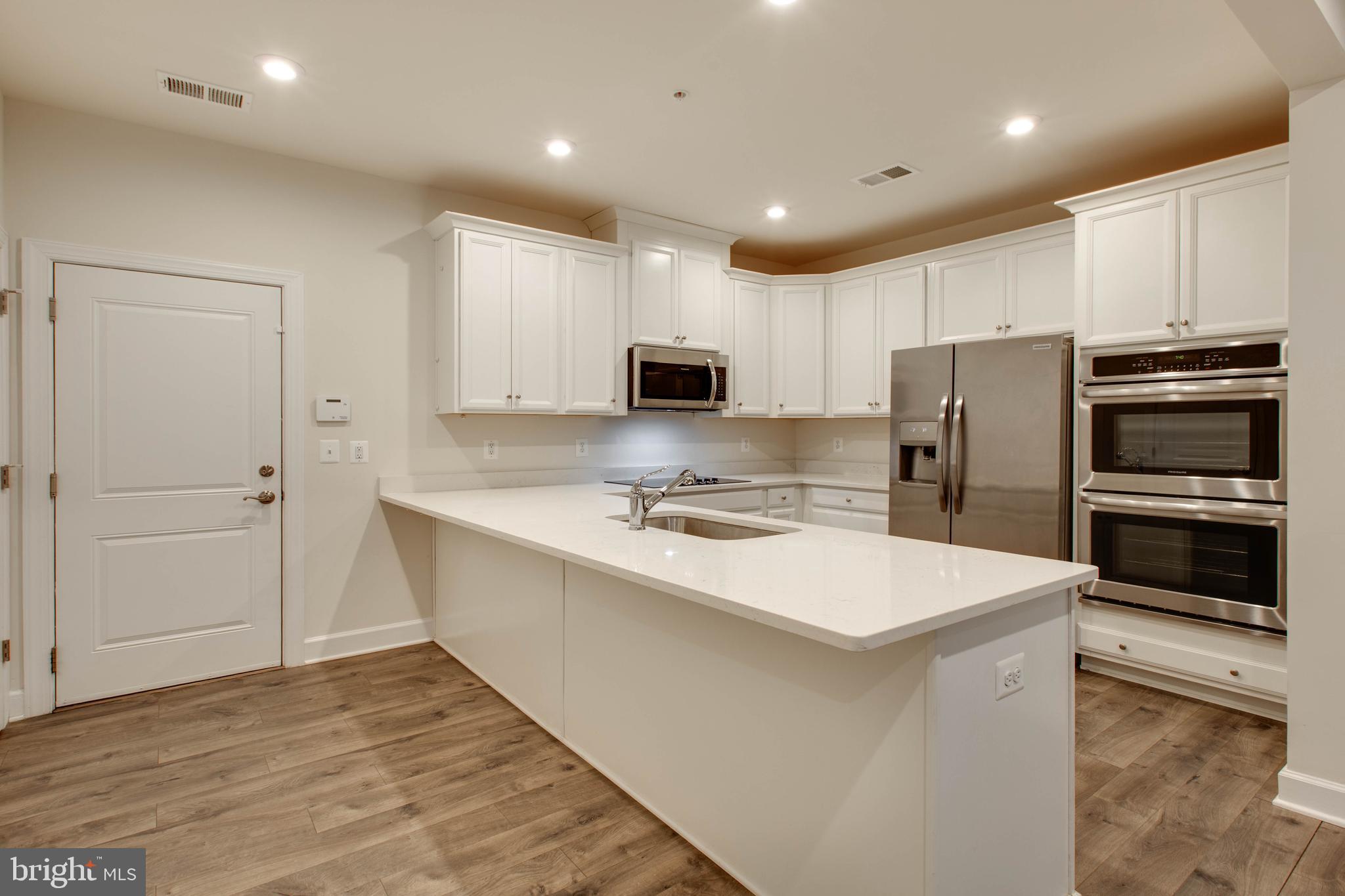 THE VILLAGE AT ARUNDEL MILLS - Residential Lease