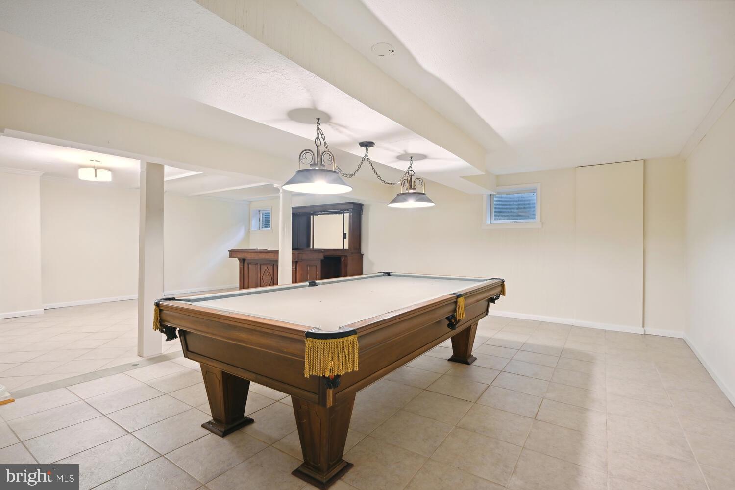 PINE KNOLLS - Residential