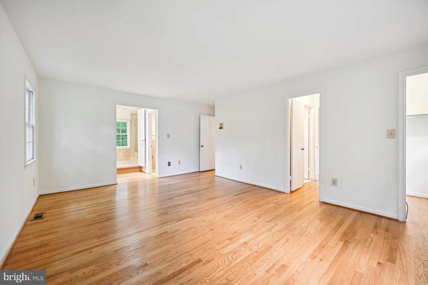 PINE KNOLLS - Residential