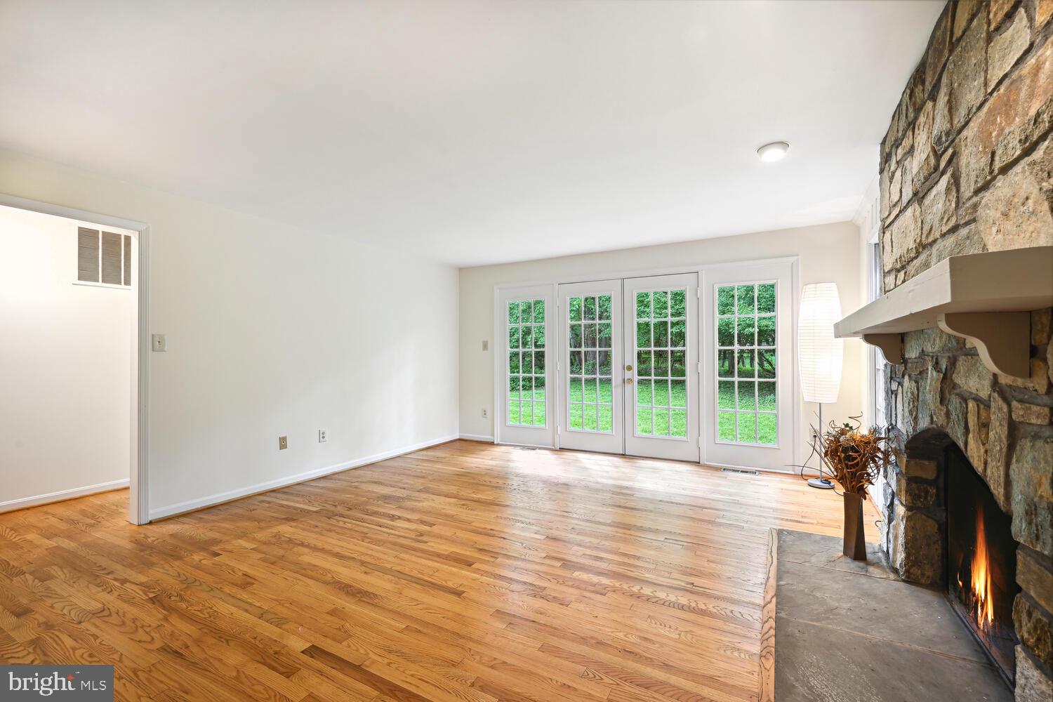 PINE KNOLLS - Residential