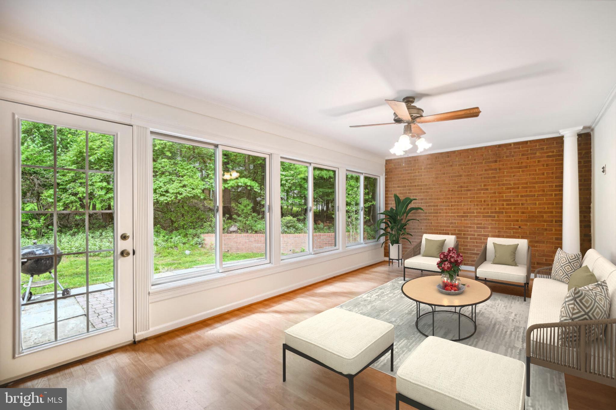 PINE KNOLLS - Residential