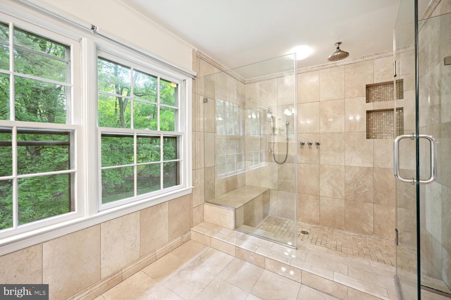 PINE KNOLLS - Residential