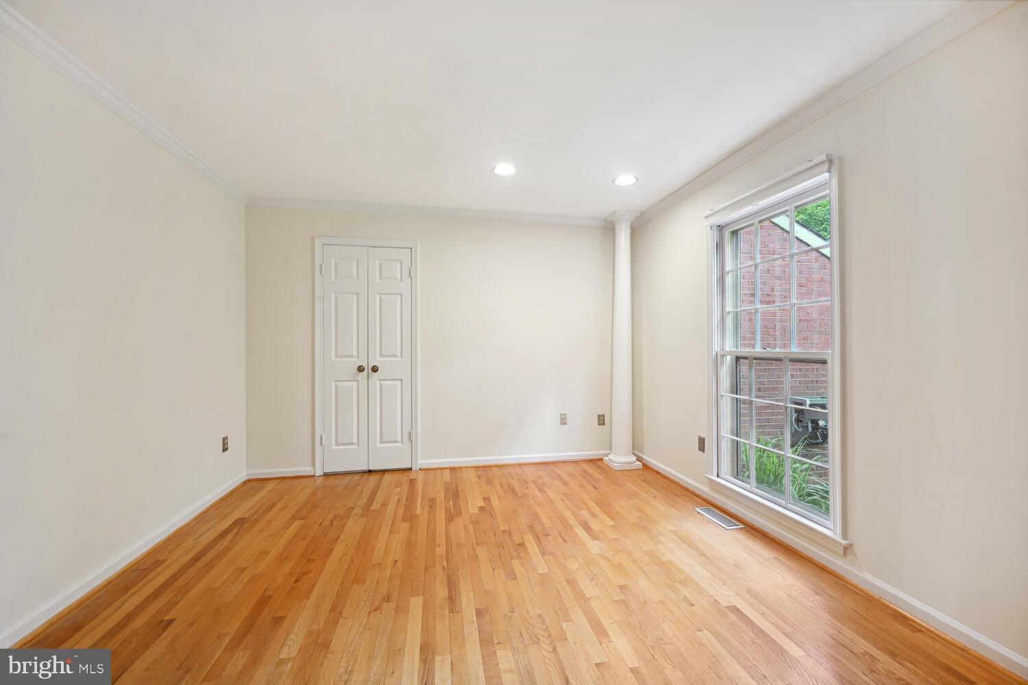 PINE KNOLLS - Residential