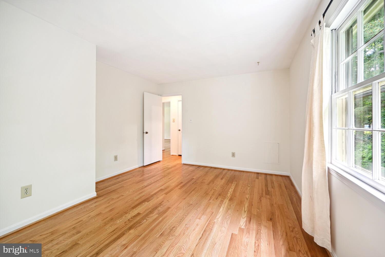 PINE KNOLLS - Residential