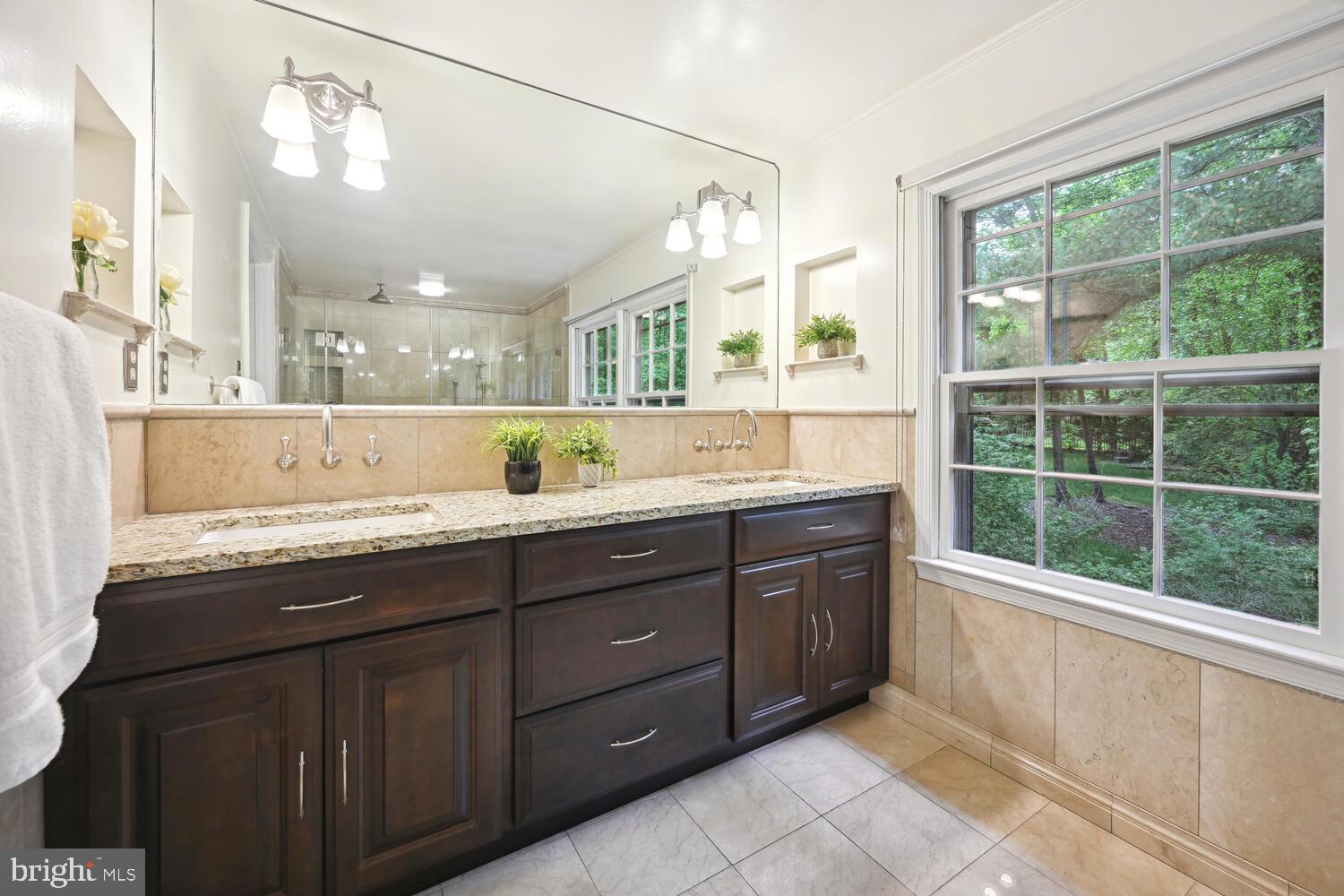 PINE KNOLLS - Residential