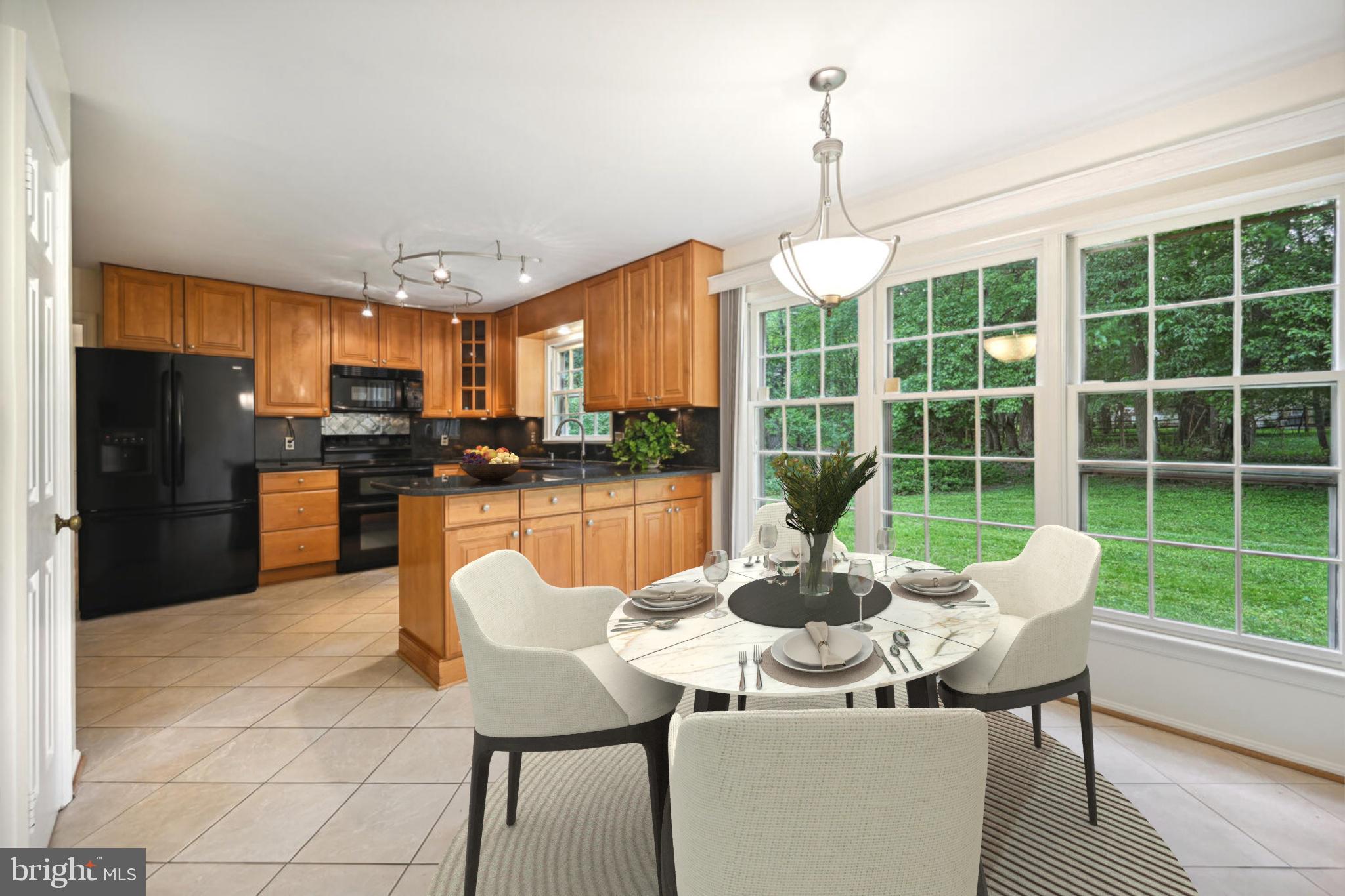 PINE KNOLLS - Residential