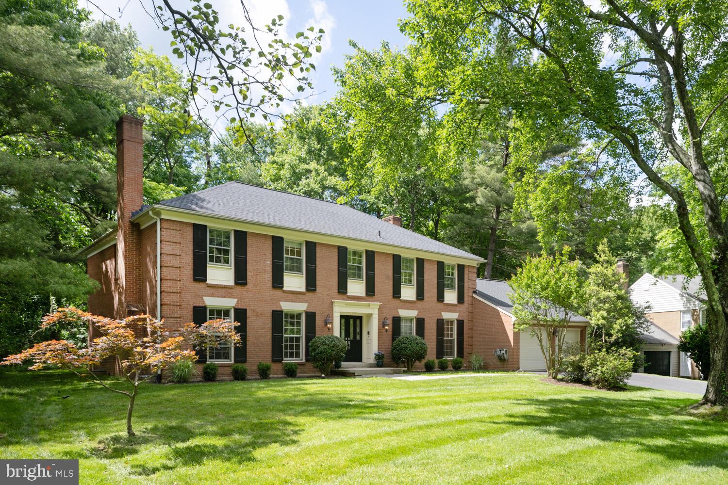 PINE KNOLLS - Residential