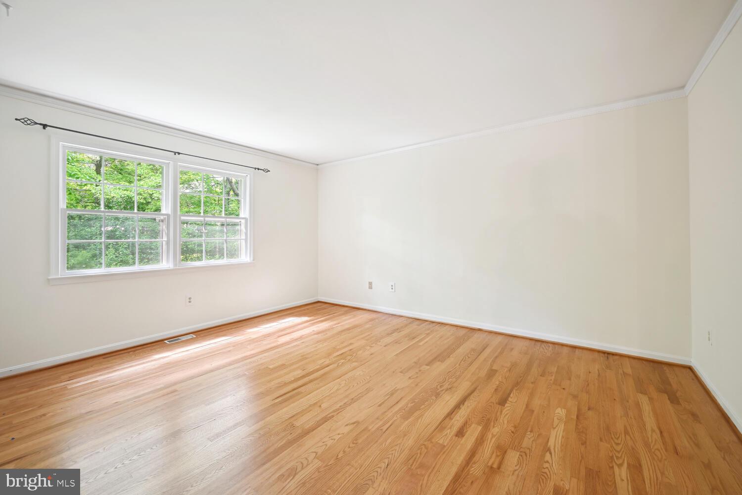 PINE KNOLLS - Residential