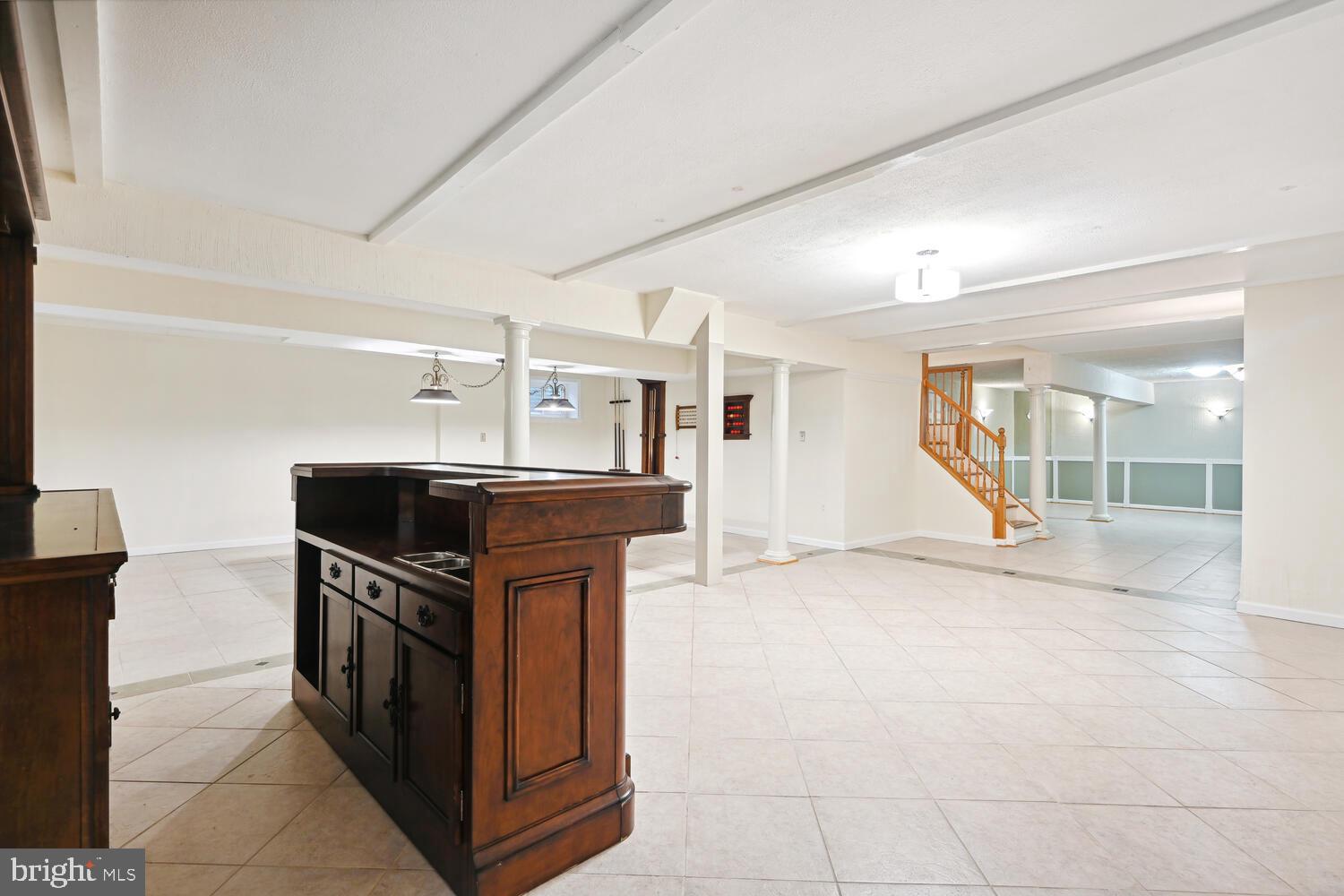 PINE KNOLLS - Residential