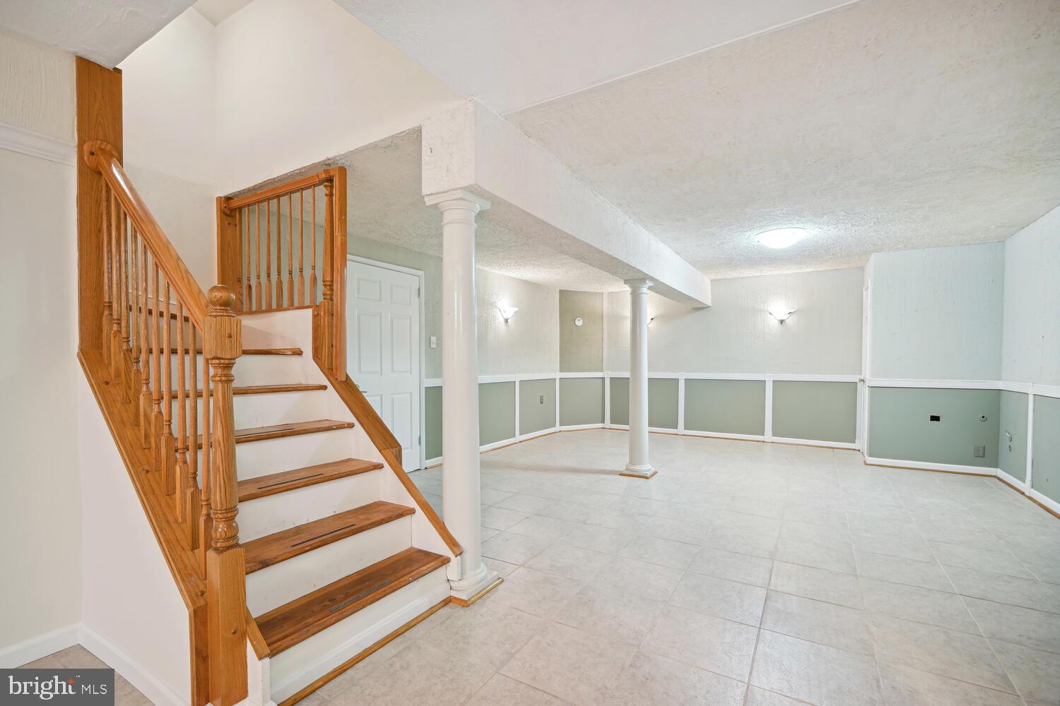 PINE KNOLLS - Residential