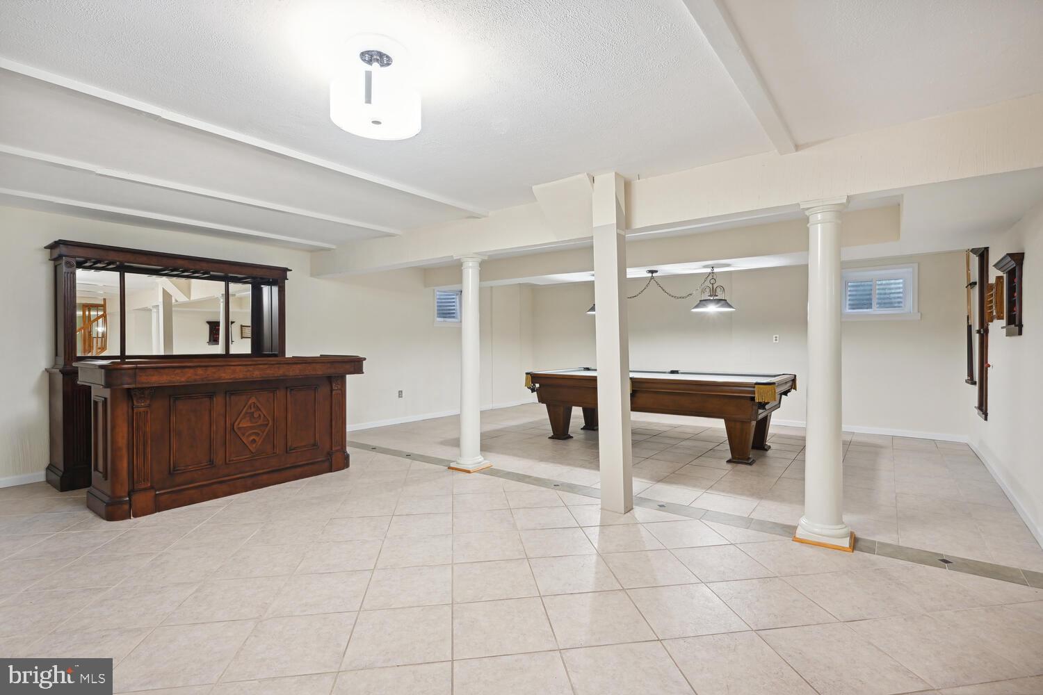 PINE KNOLLS - Residential