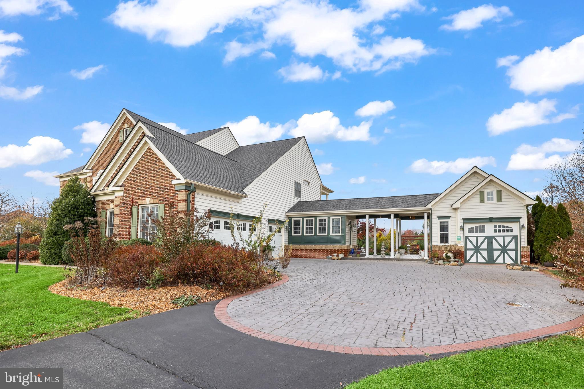 CHESTNUT HILLS - Residential