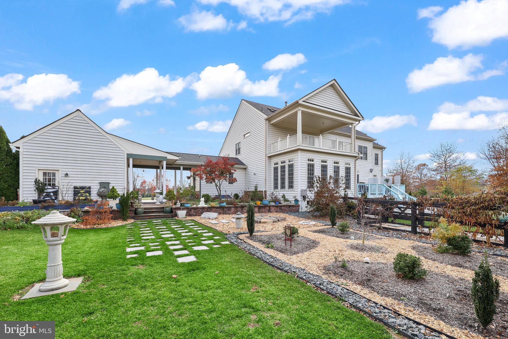 CHESTNUT HILLS - Residential