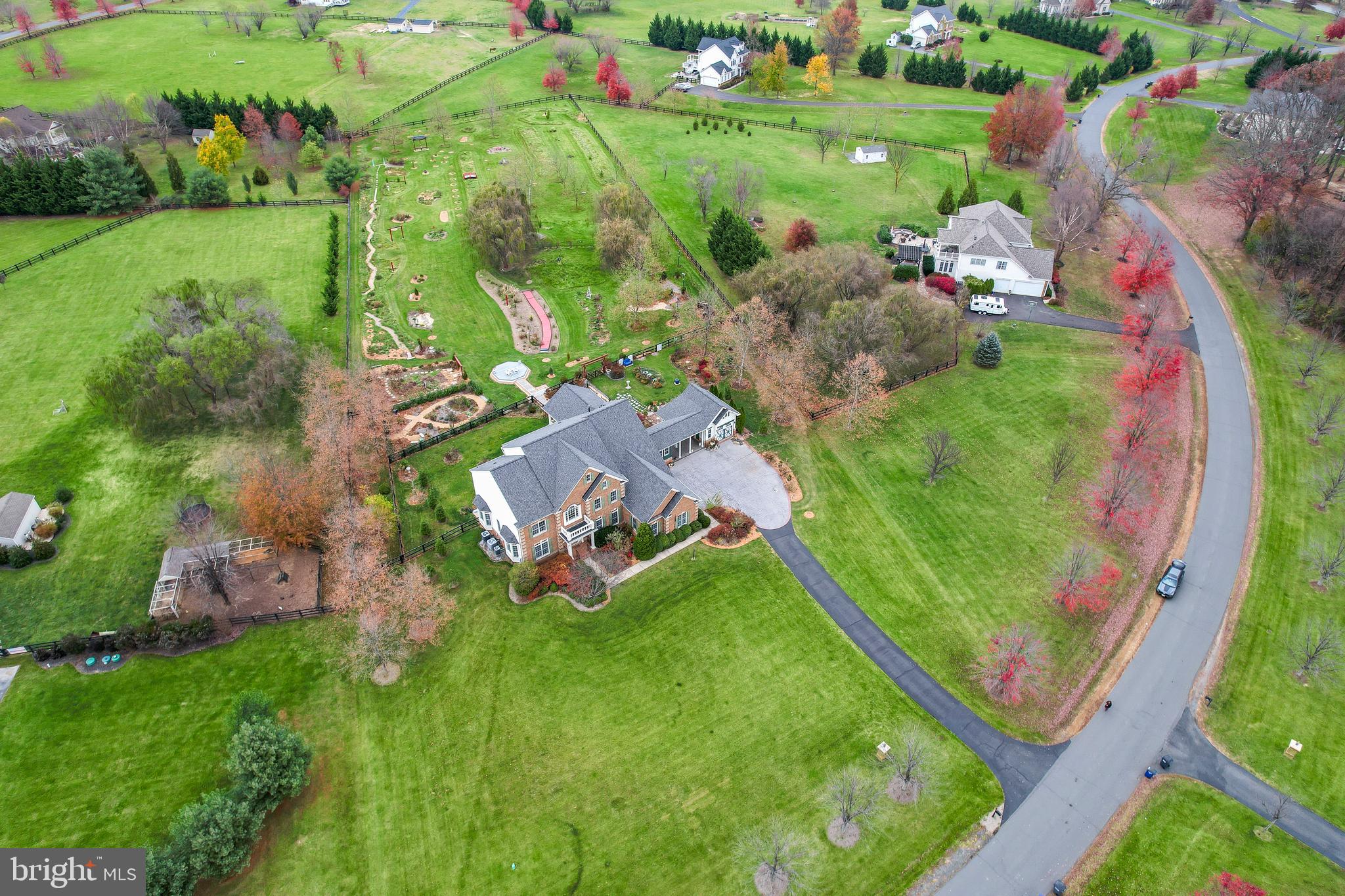 CHESTNUT HILLS - Residential