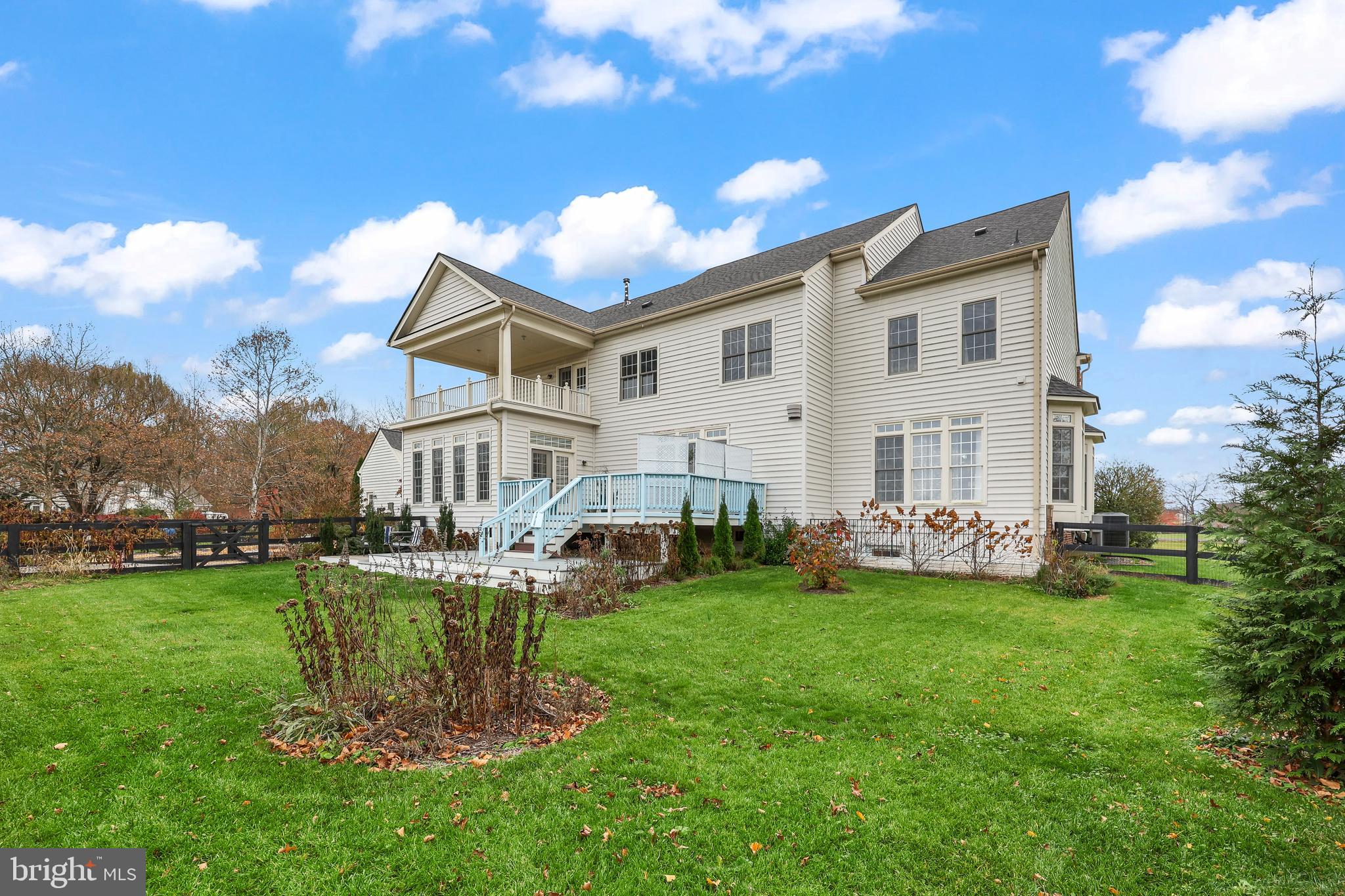 CHESTNUT HILLS - Residential