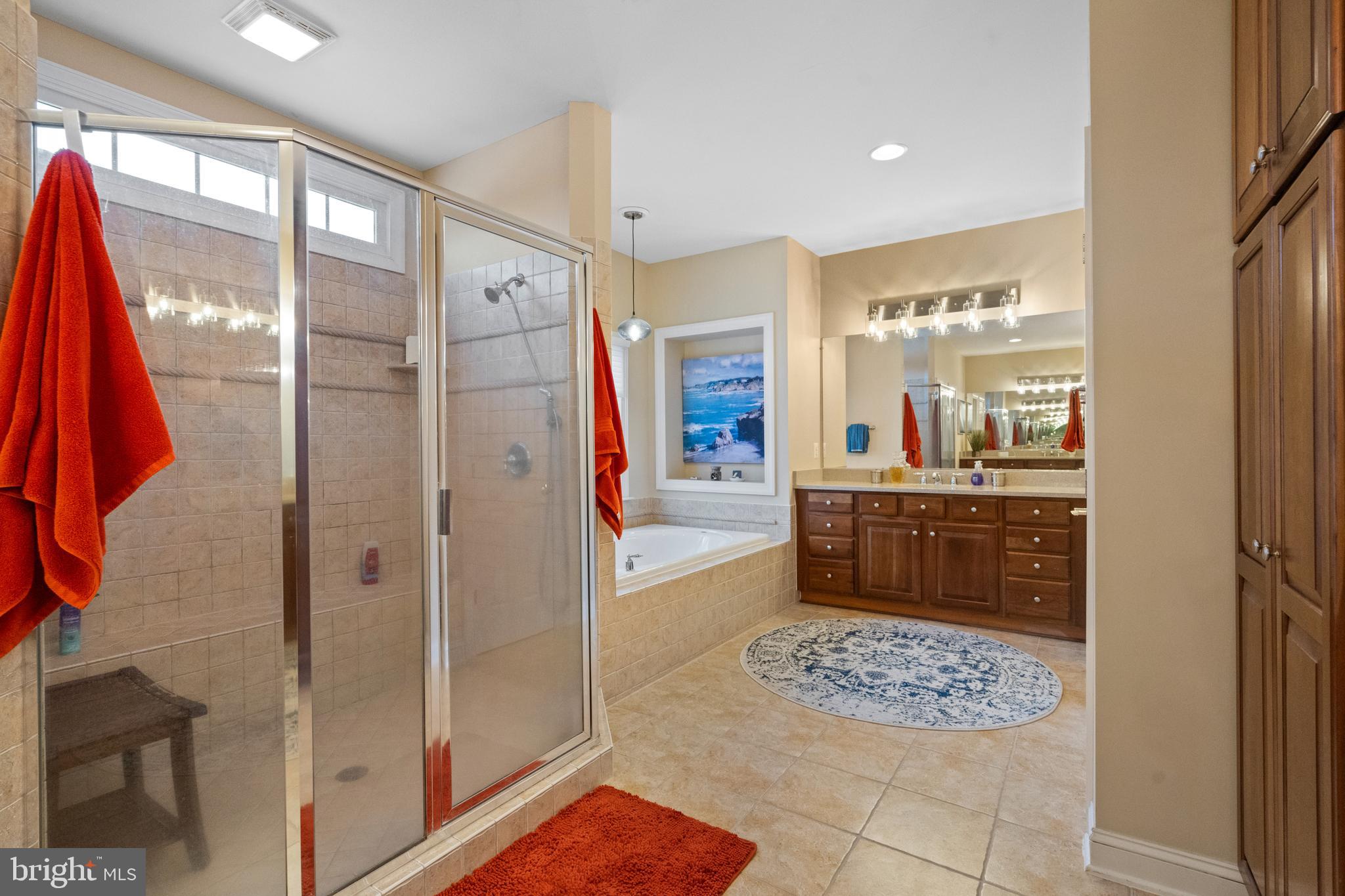 CHESTNUT HILLS - Residential