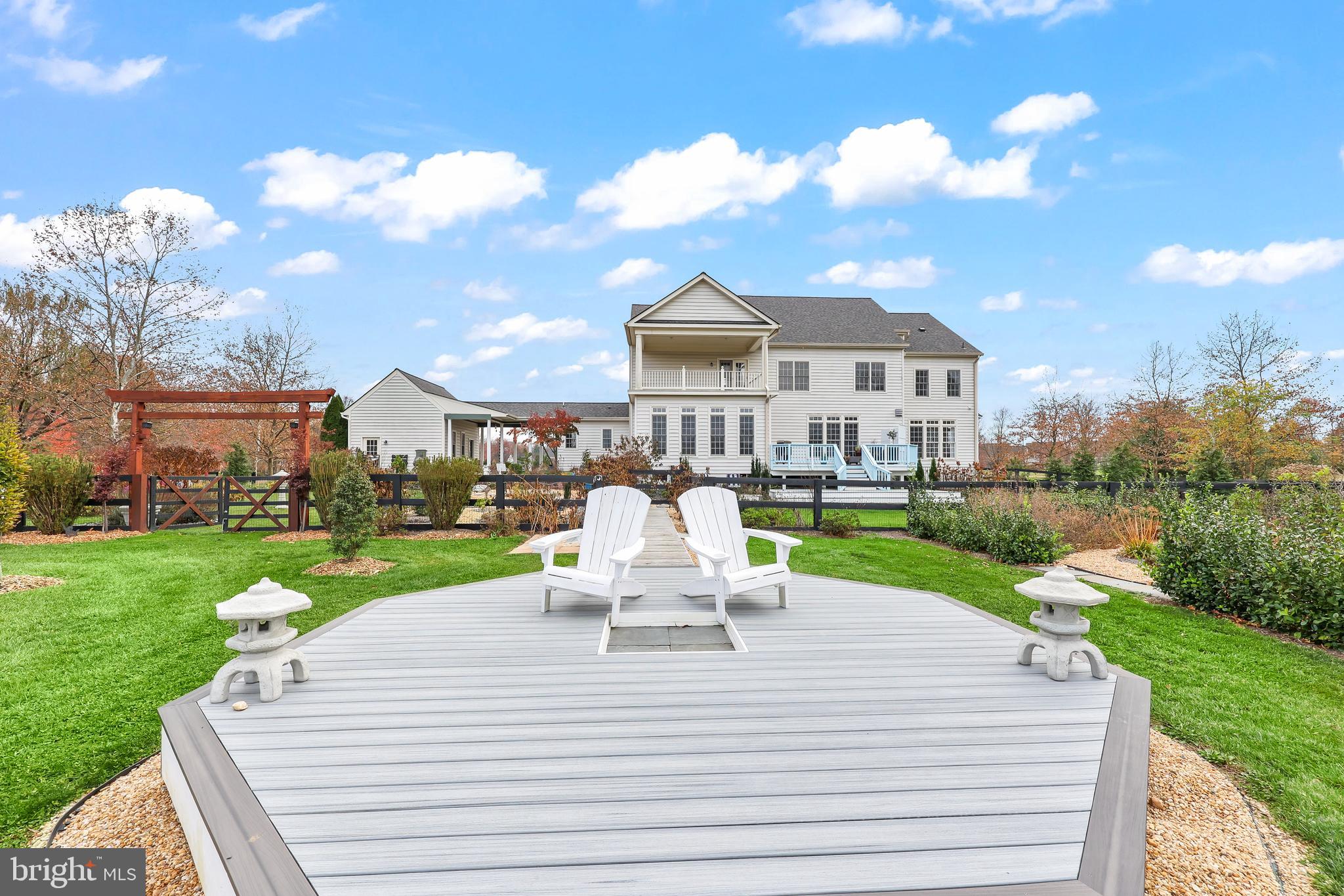 CHESTNUT HILLS - Residential