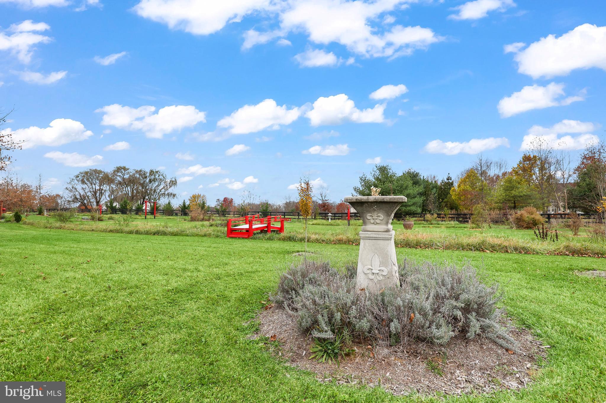 CHESTNUT HILLS - Residential